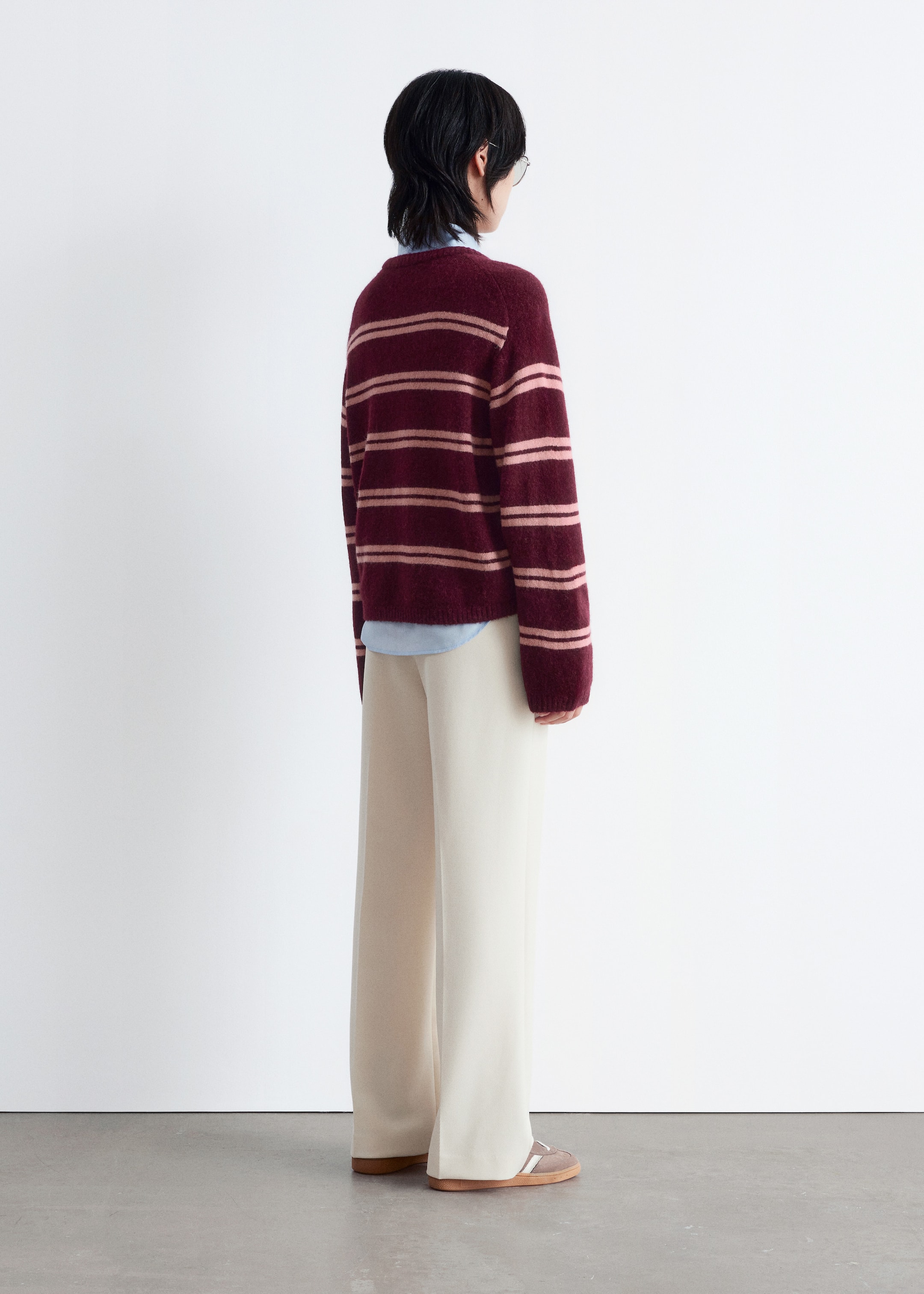 Visa större bild: Wide Press-Crease Trousers - Crèmevit - DAM | H&M SE 5