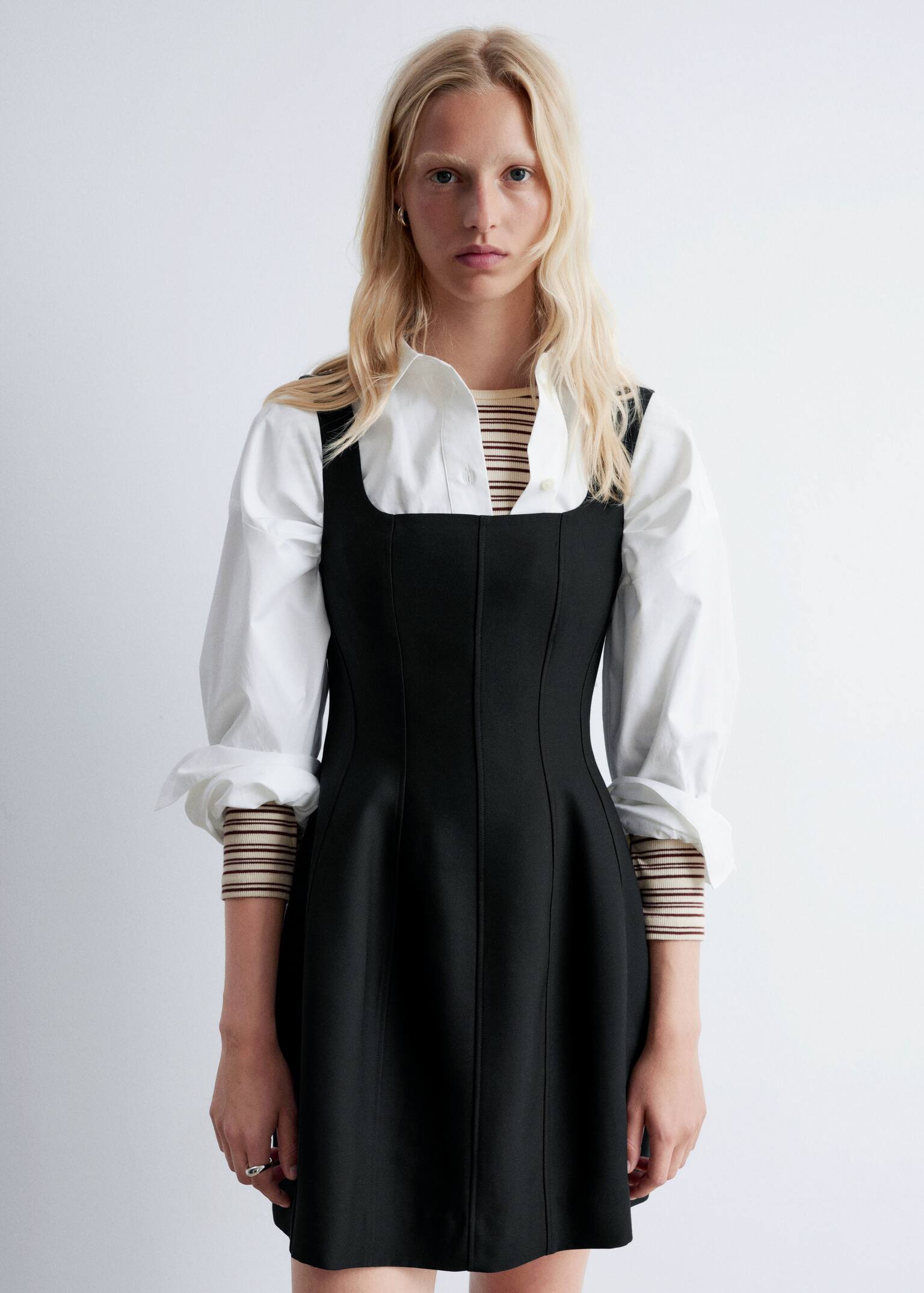 Minikleid im Korsagenstil - Schwarz/Dunkelbraun - 3