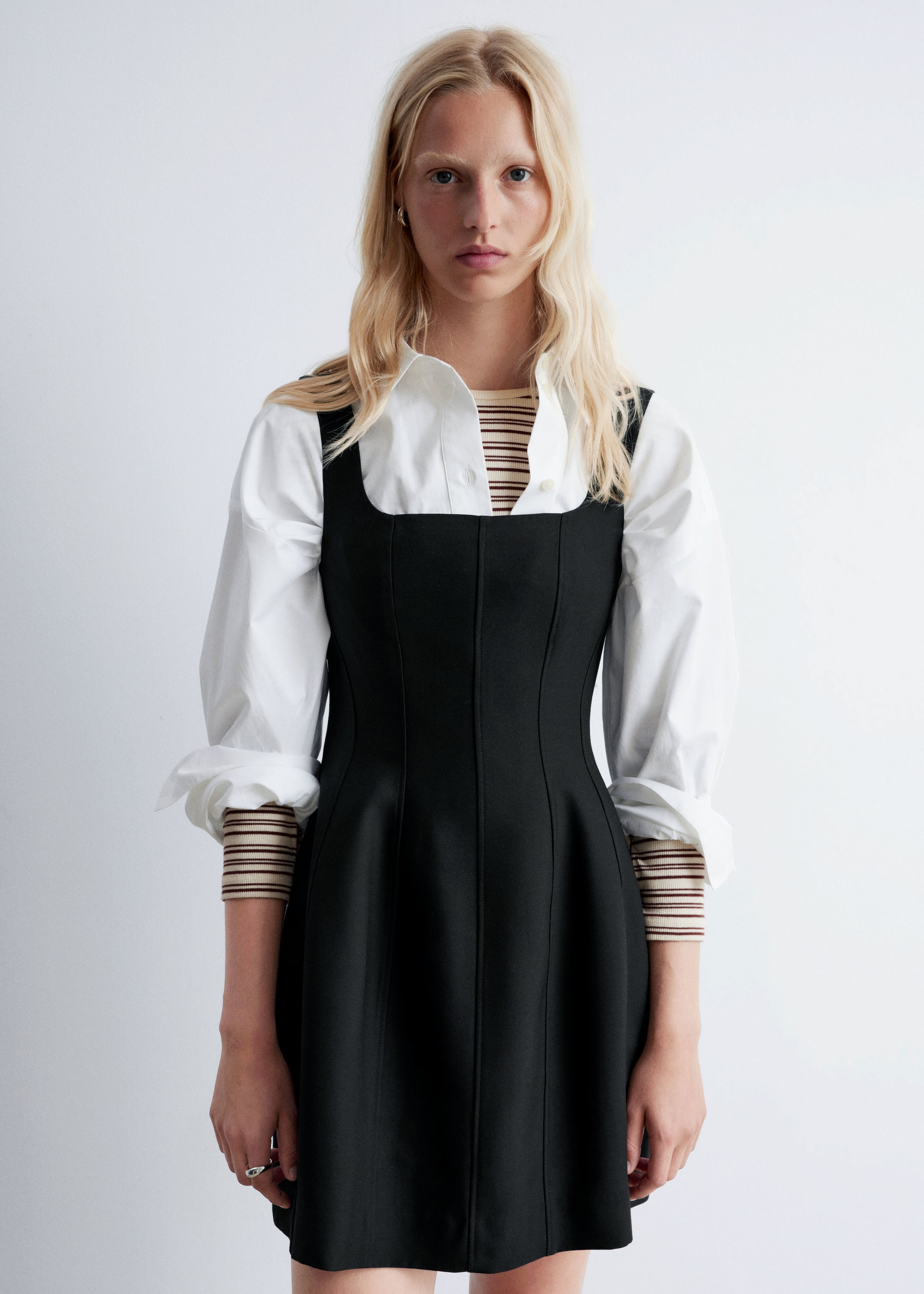Se større billede: Mini-korsetkjole - Sort - DAME | H&M DK 2