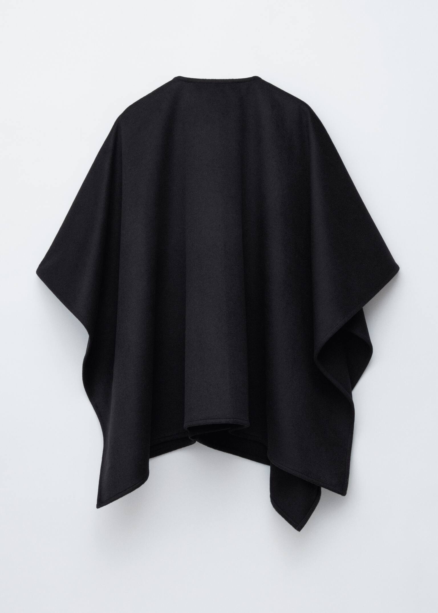 Mantella in lana - Nero