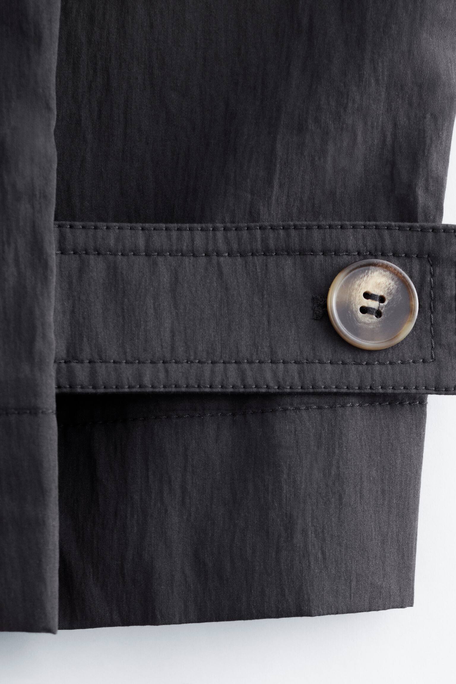 Płaszcz samochodowy z paskiem - Czarny/Jasnobeżowy - 3