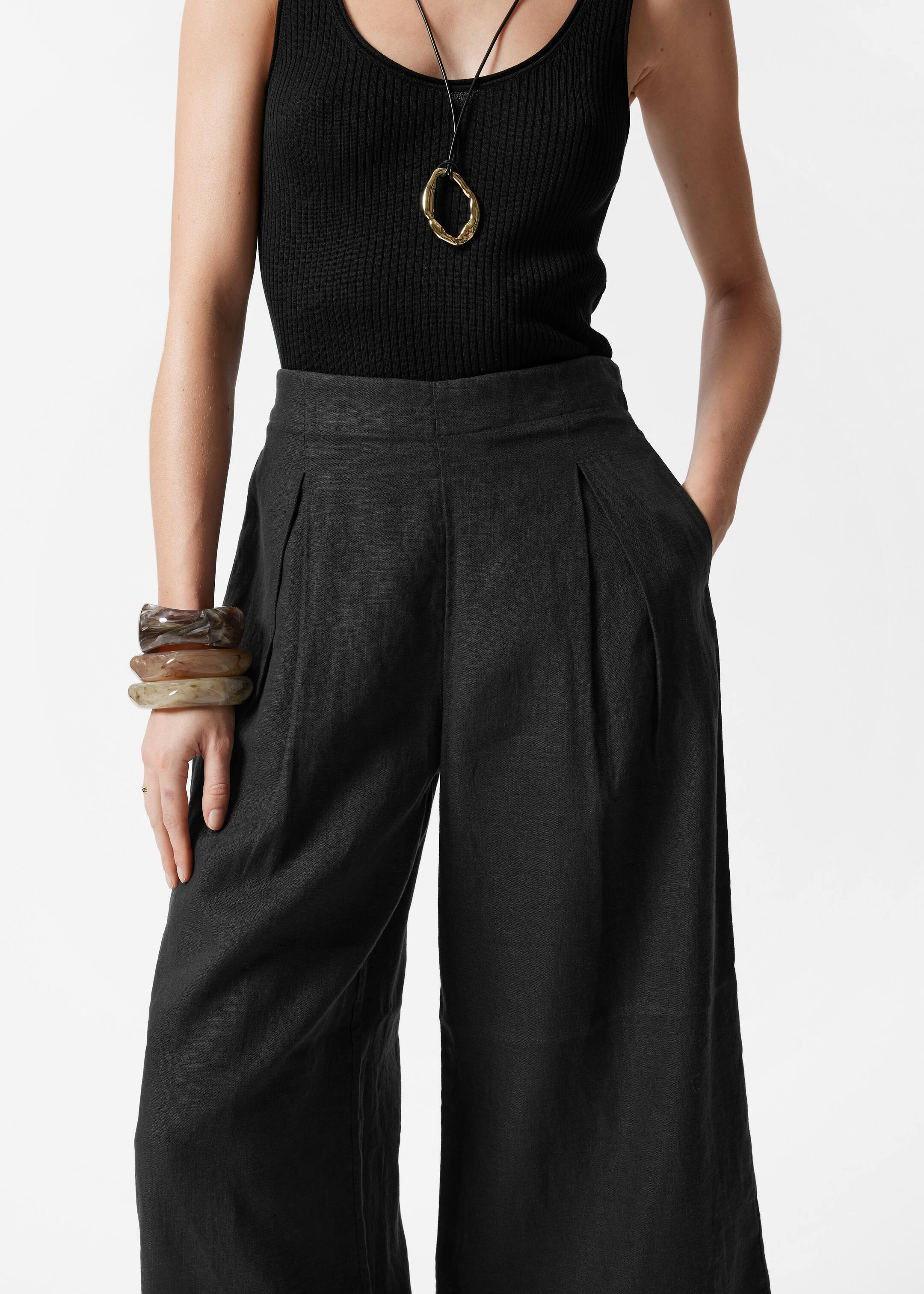 Zobrazit větší obrázek: Lněné kalhoty culottes - Černá - ŽENY | H&M CZ 2