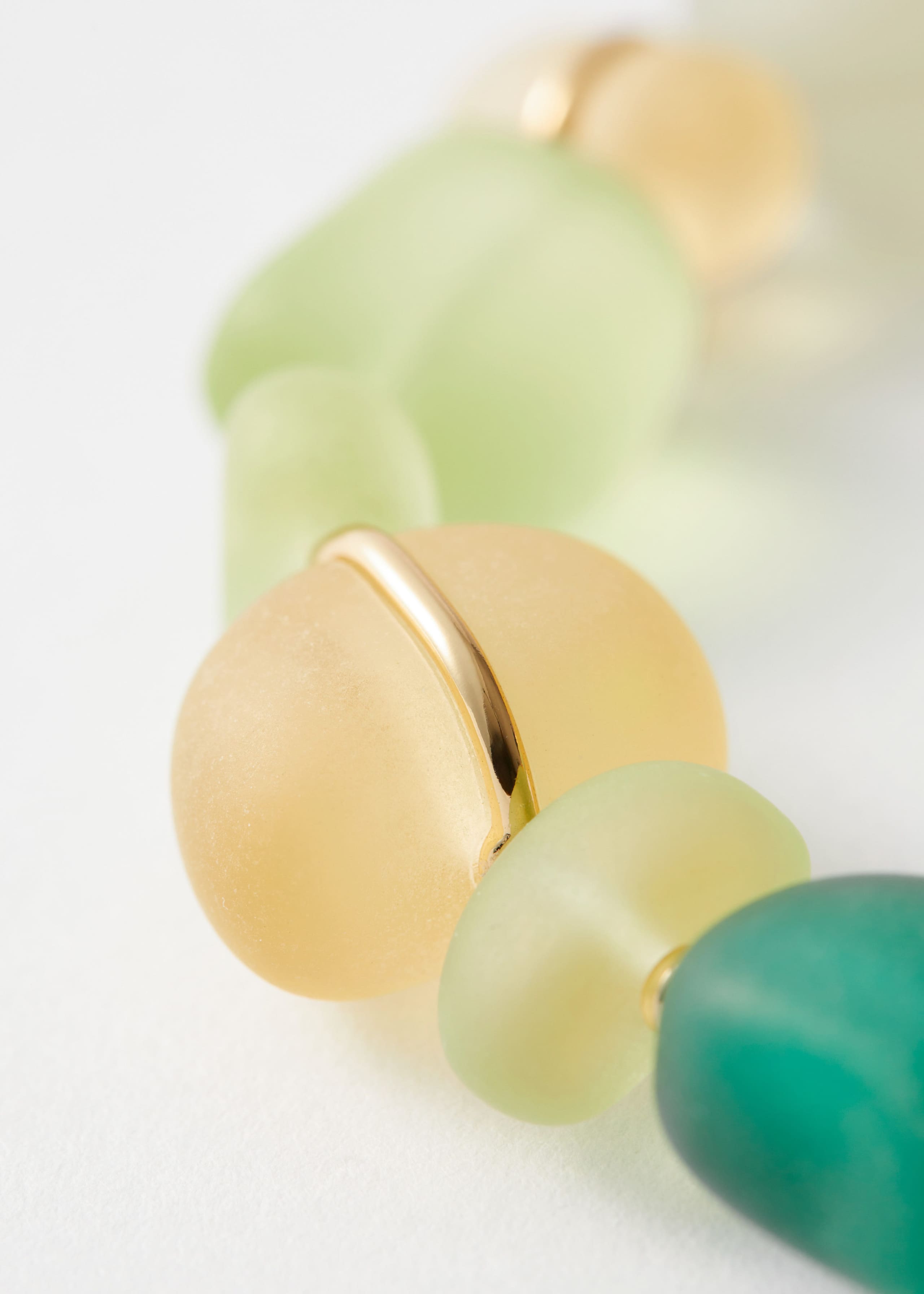 Irregular Bead Bracelet - {{variantName}} - Descriptive Detail