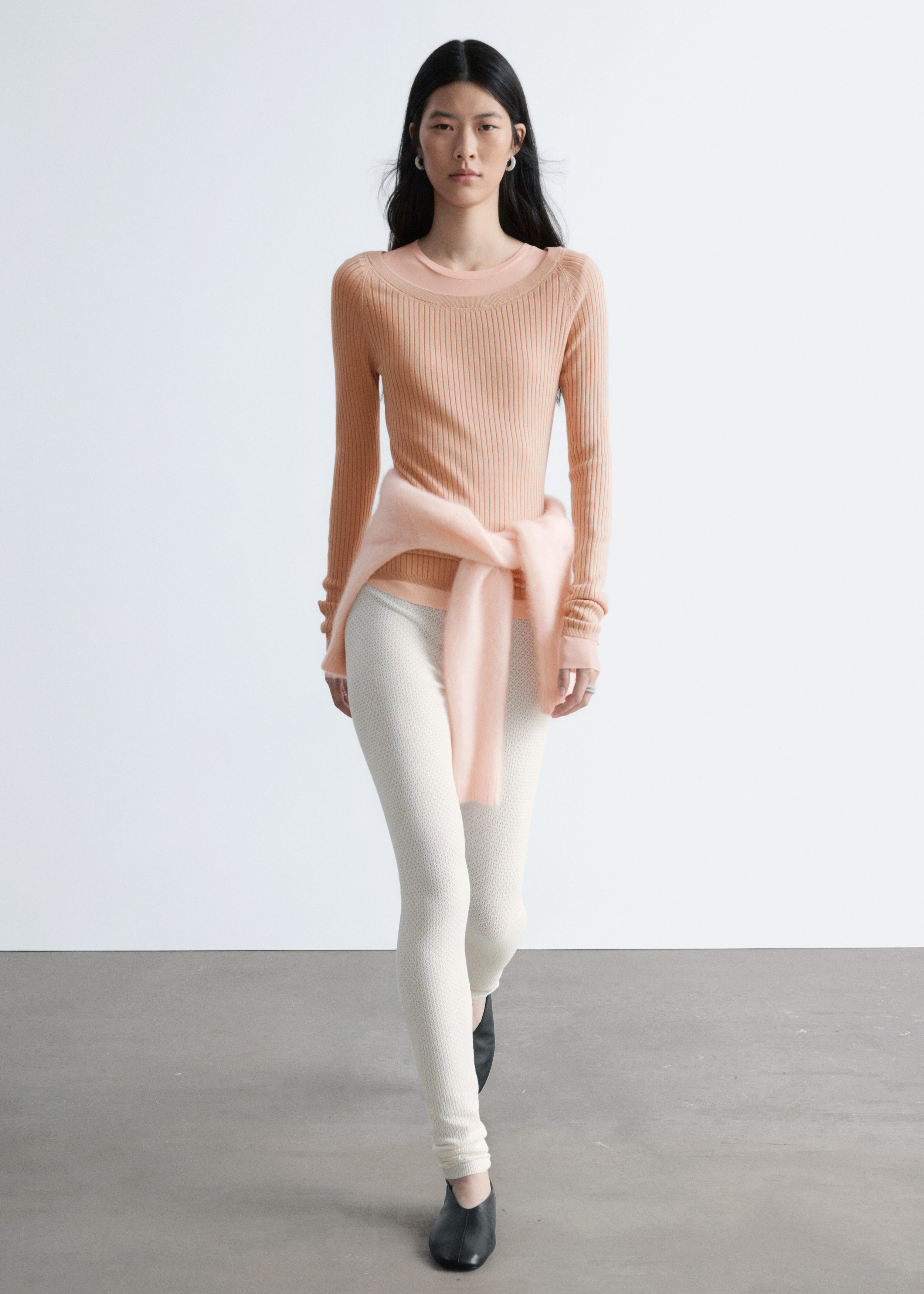 トップス FLATCORD YARN WIDE RIBKNIT BOAT NECK P/O Boat-Neck Rib-Knit Top - Peach - & Other Stories US
