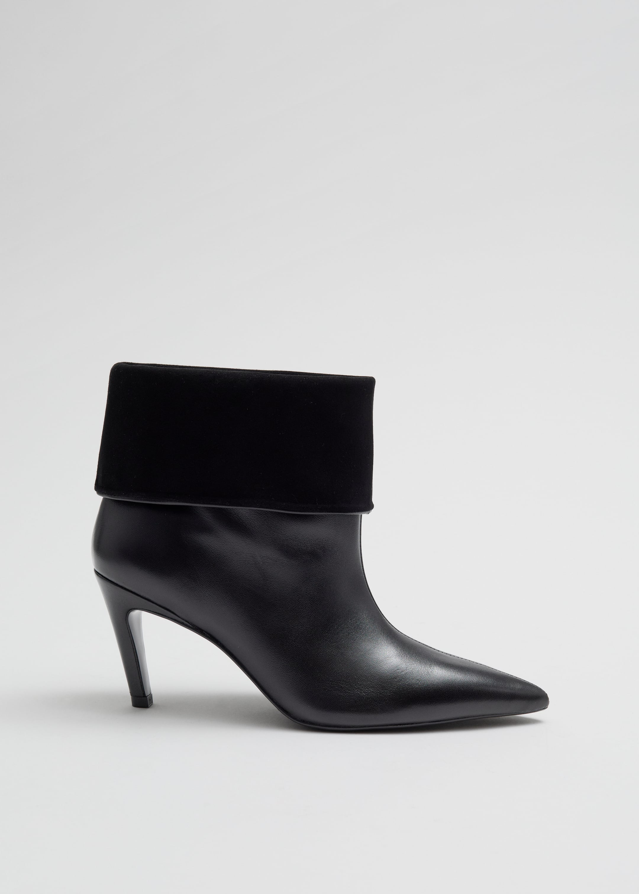 Grotere afbeelding bekijken: Enkellaarzen met omgeslagen rand - Zwart - DAMES | H&M NL 1