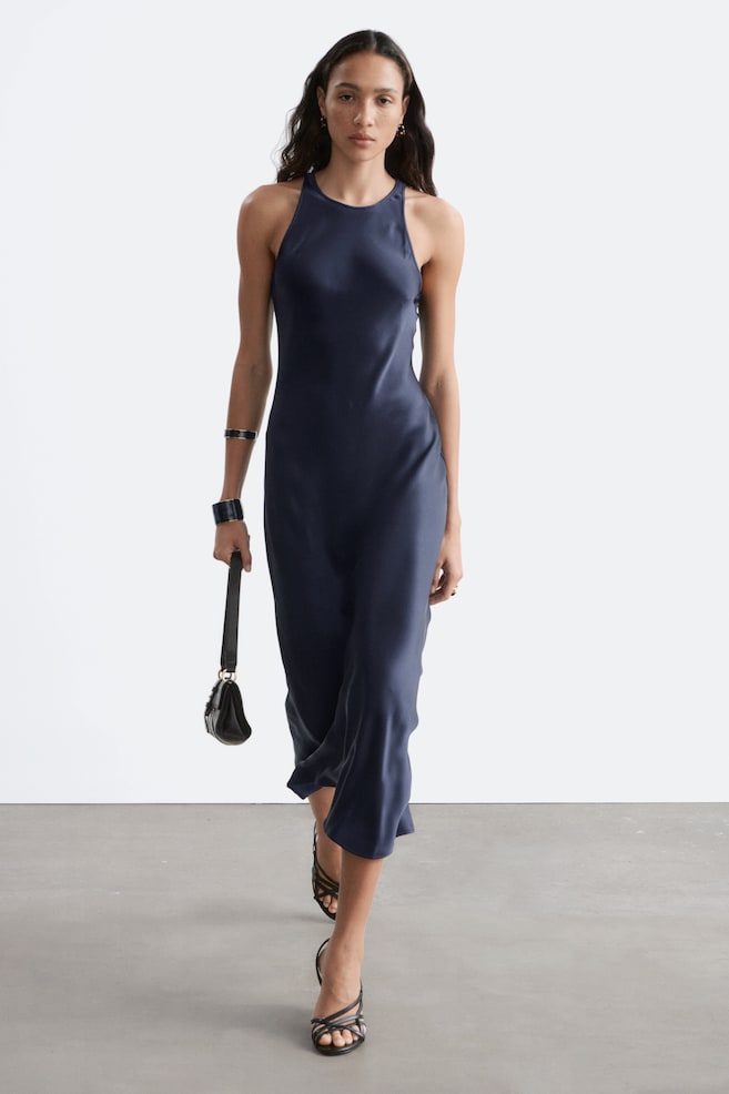 Vestido midi de satén sin mangas - Azul oscuro/Rojo oscuro/Marrón oscuro/Champán/Topo cálido - 1