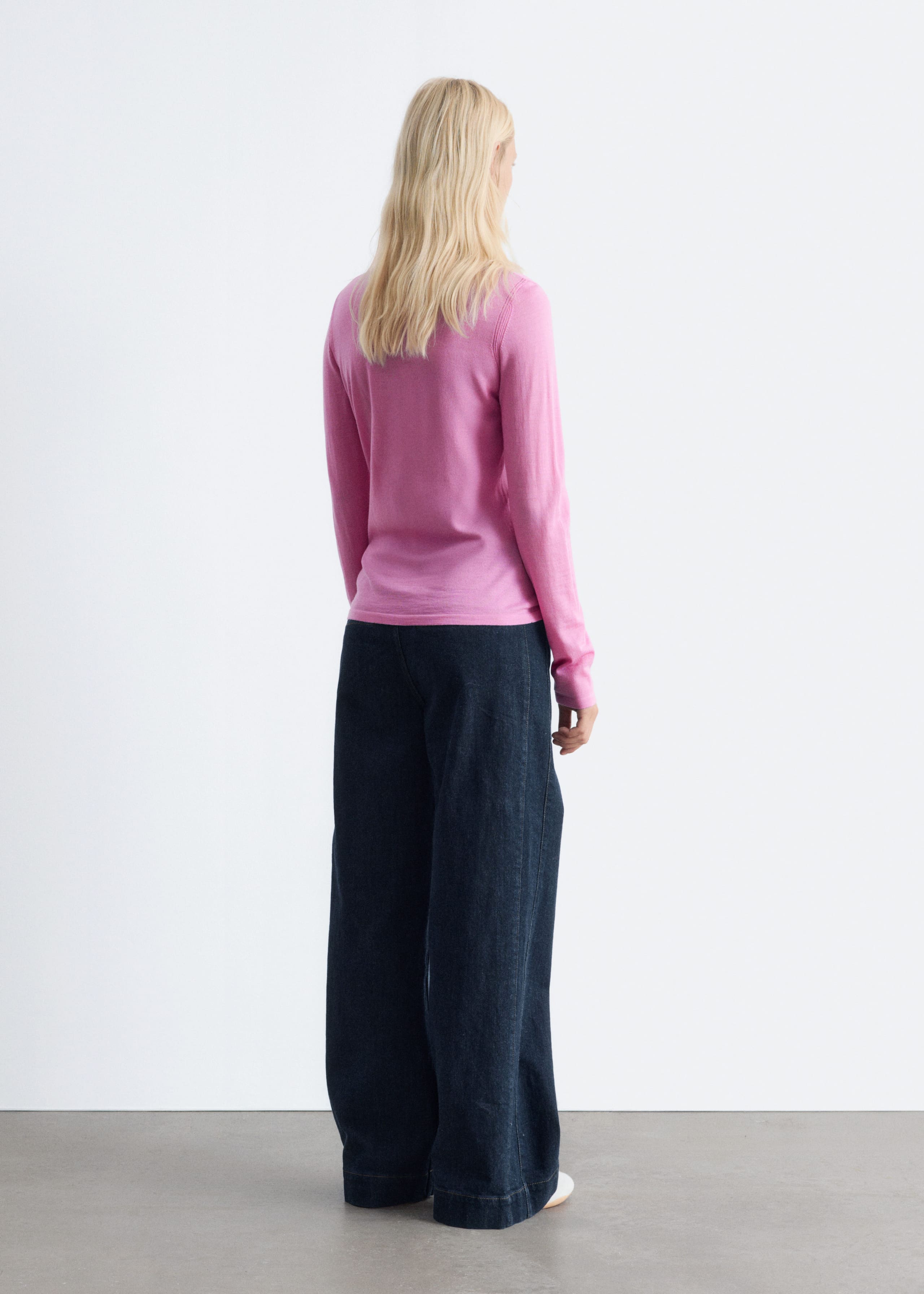 Image of Rollkragenpullover aus fein gestrickter Wolle