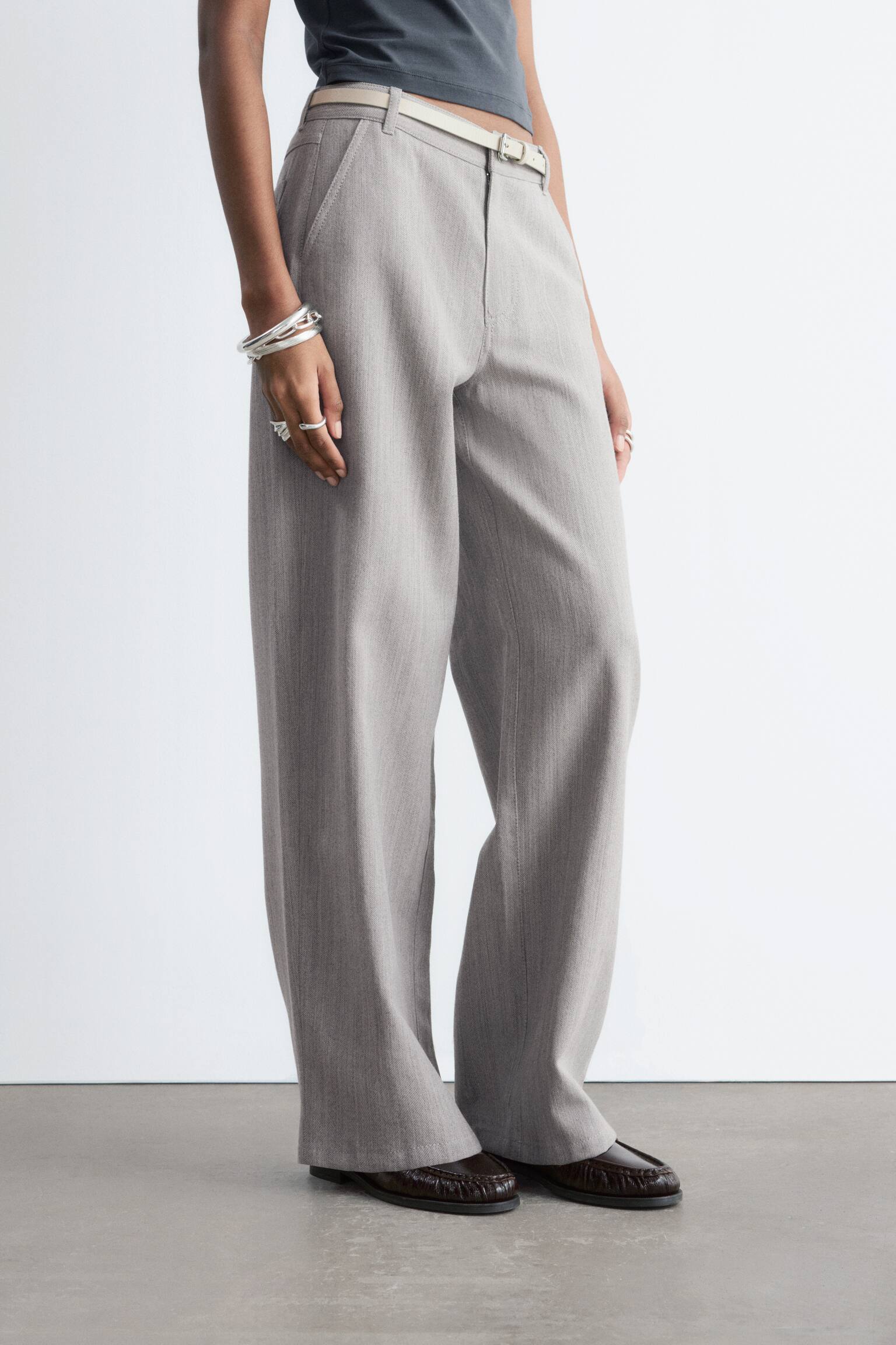 Wide-Leg Wool Trousers - 3