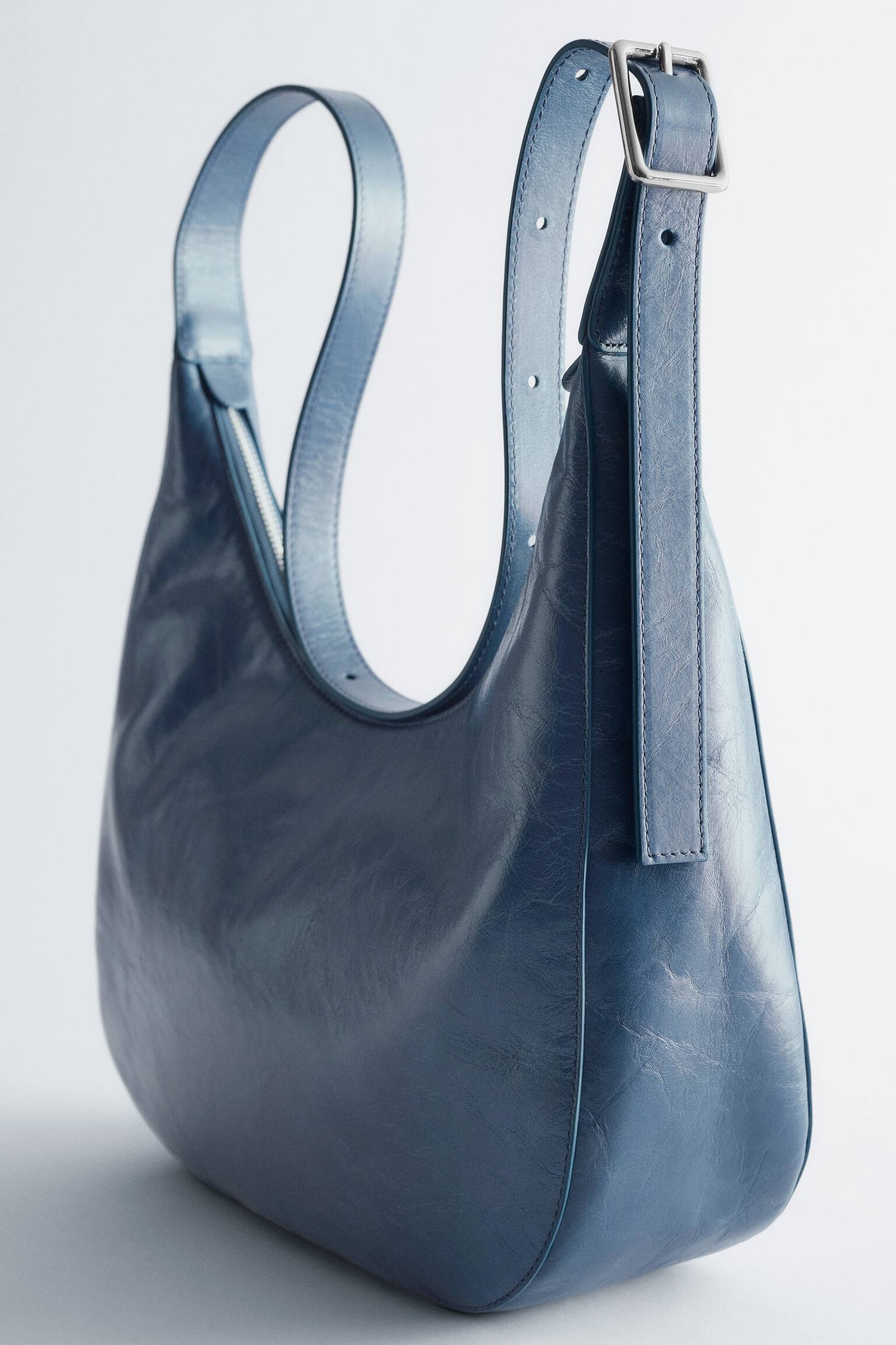 En crossbody-taske i halvmåneform - Dusty Blue/Mintgrøn/Beige/Mørkebrun - 6