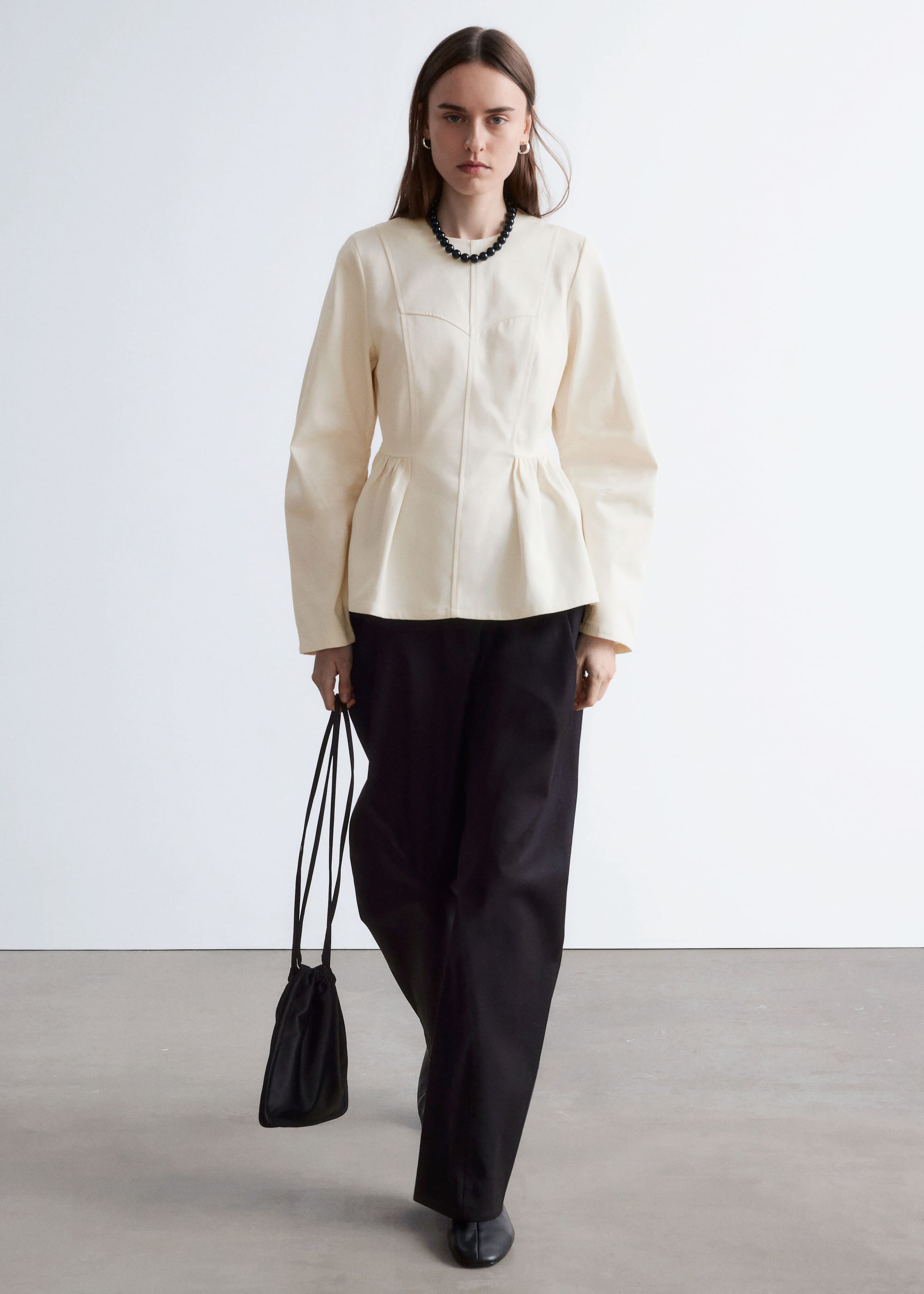 Oberteil aus Baumwolle mit Schößchen - Schwarz - Lookbook