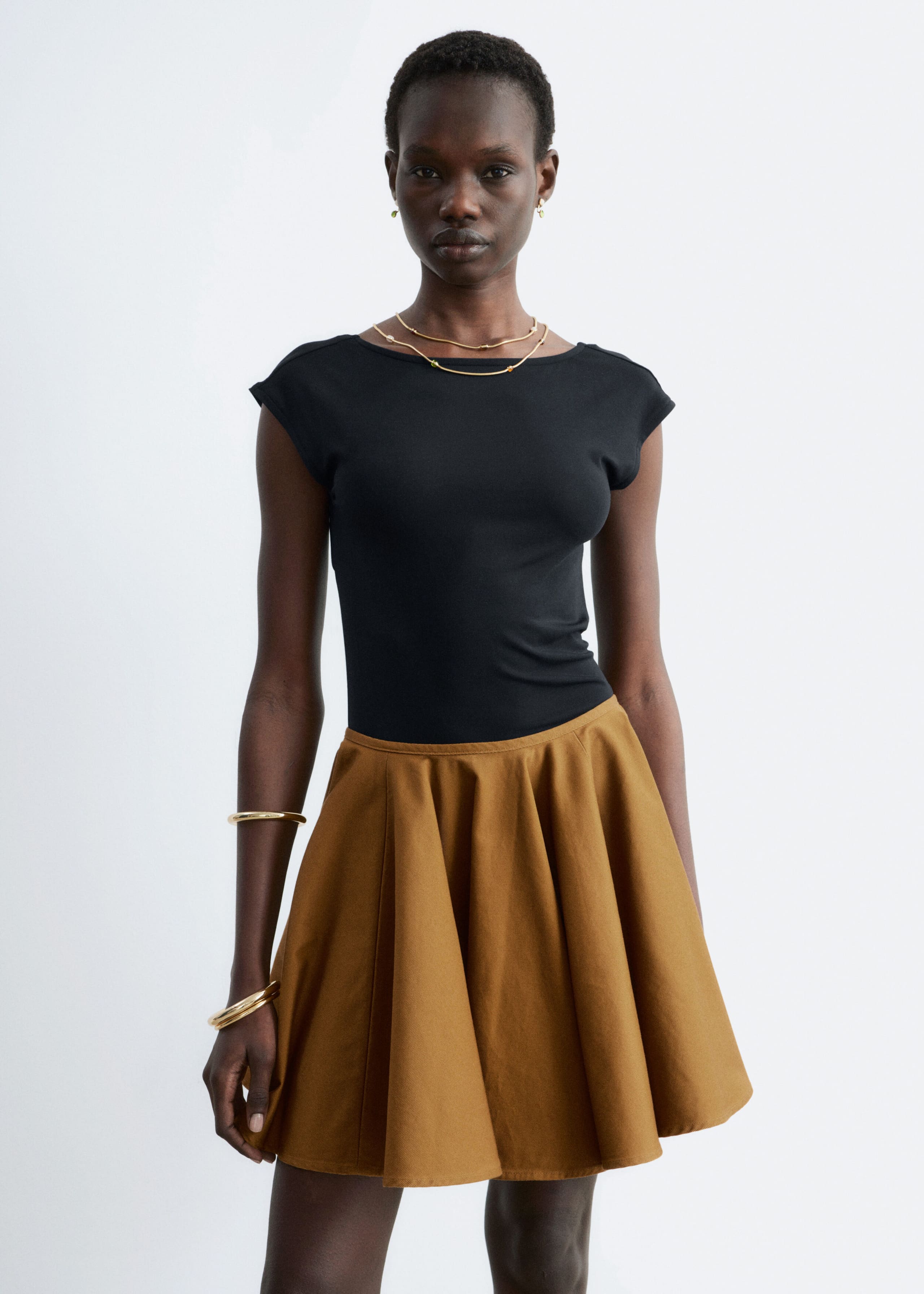 Fitted Open-Back T-Shirt - Butter Yellow - Lookbook