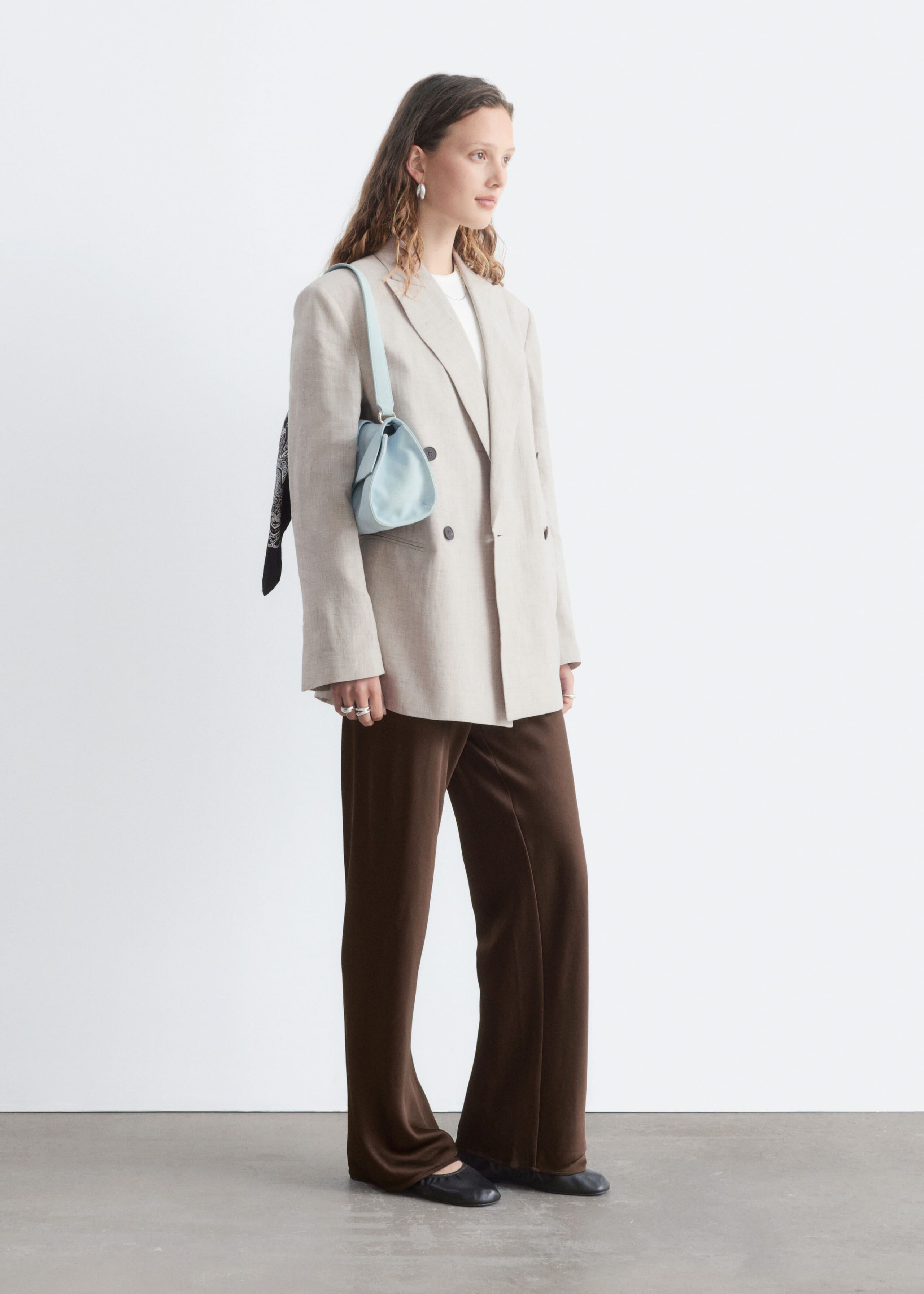 Kavaj i bomulls- och linneblandning – lös passform – Ljusbeige – lookbook
