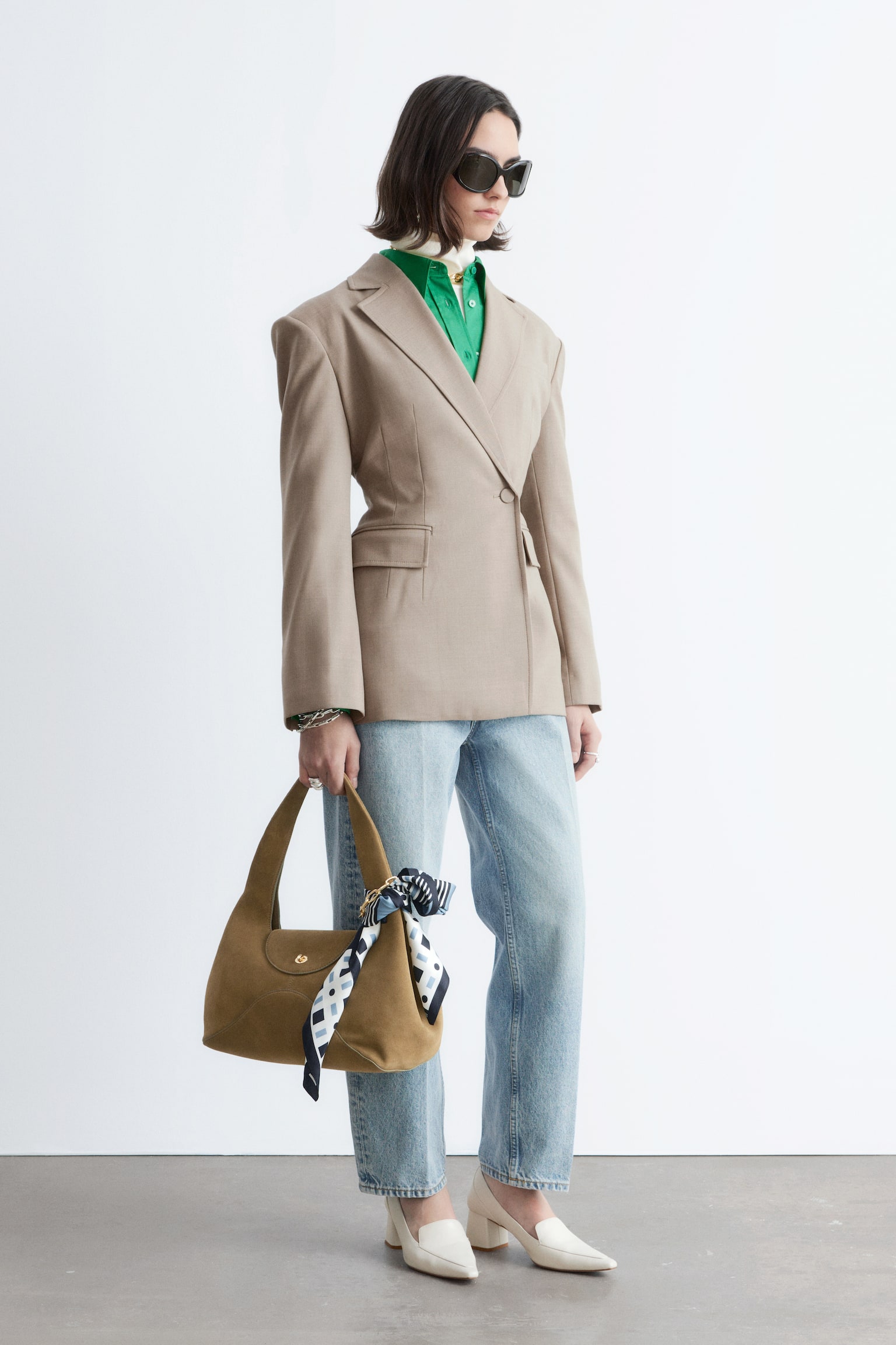 Blazer i merinoull med intagen midja - Mullvad - 6