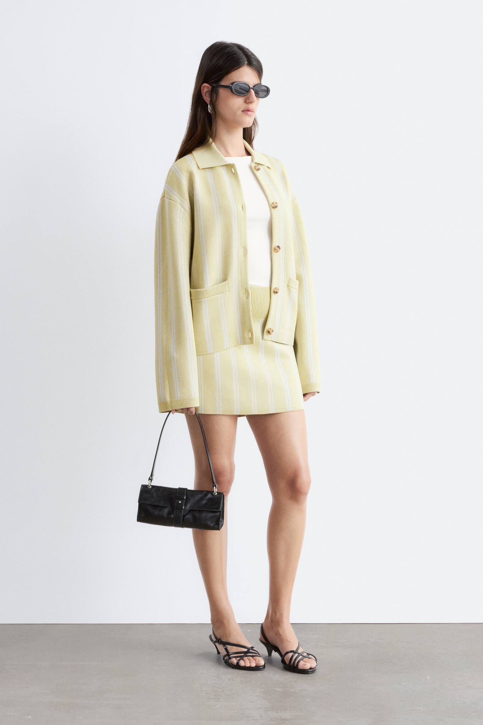 Oversized stickad pikécardigan - Gul/vita ränder - 5