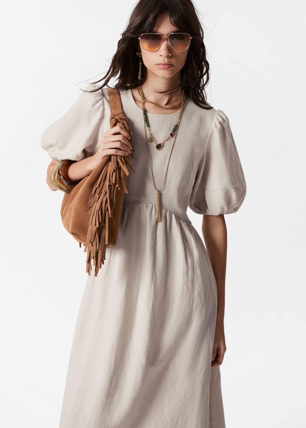Vestido midi con mangas abullonadas - Negro - Lookbook