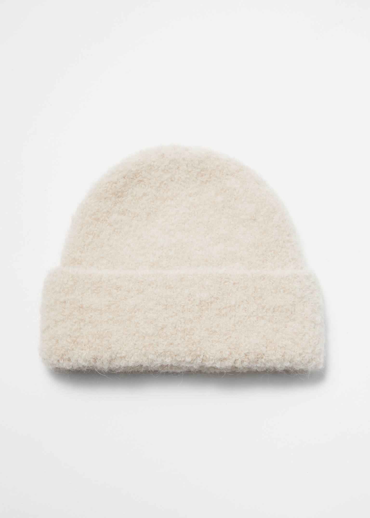Beanie van een alpacamix - Vaalwit