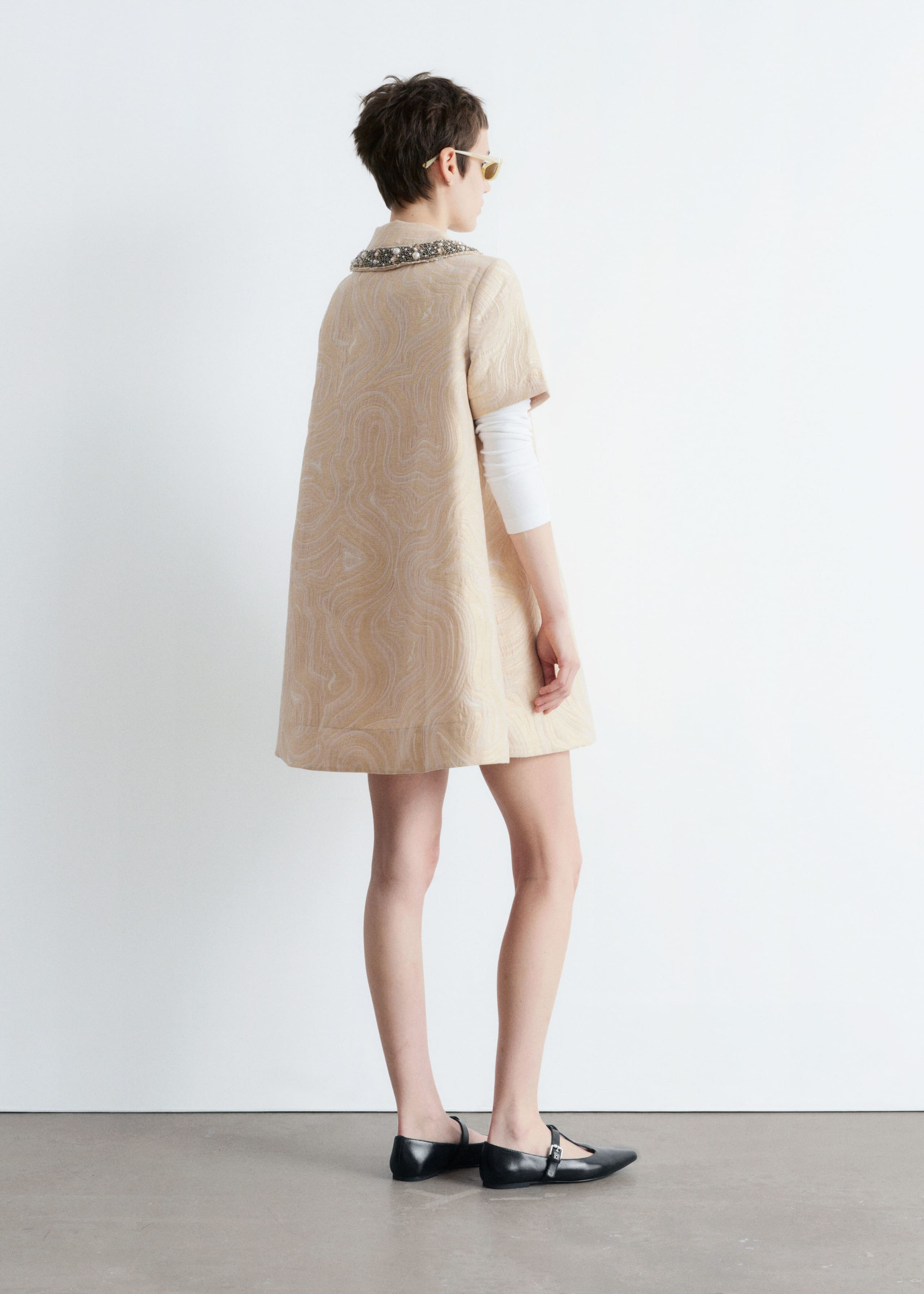 Image of Kurzärmliges Jacquard-Minikleid