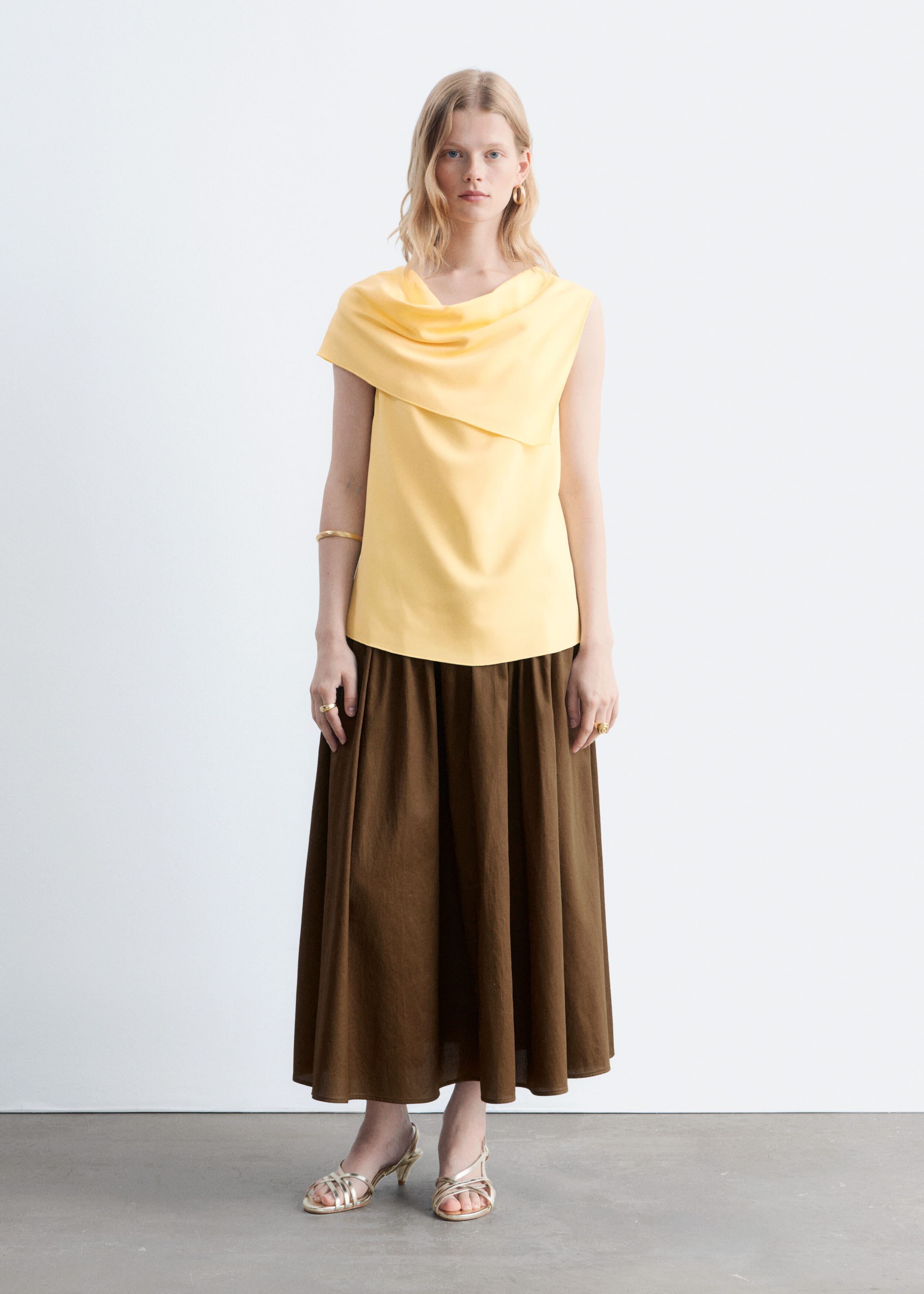 Haut sans manches avec foulard - Jaune clair - Lookbook