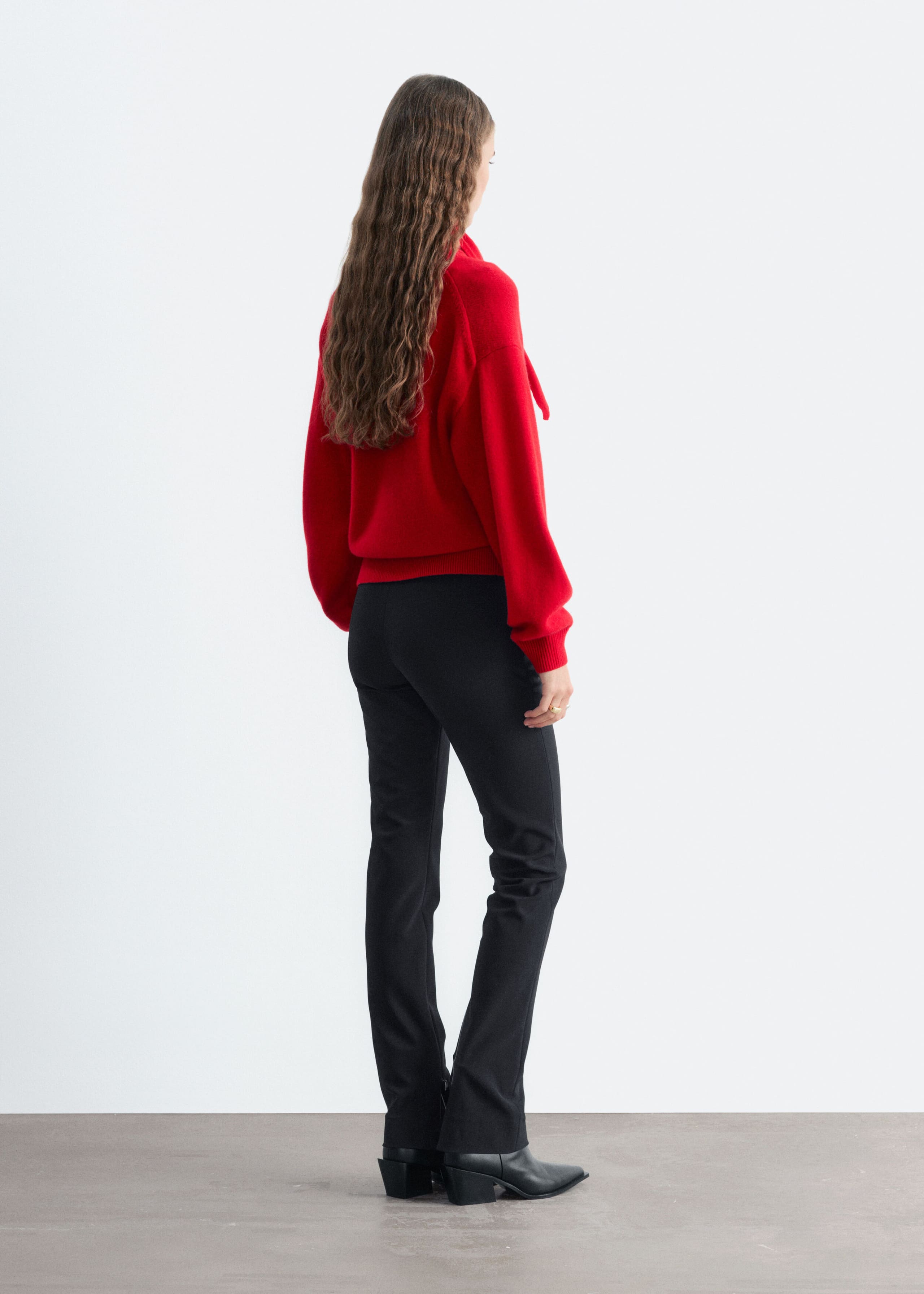 Sweter z wełny merynosów z szalikiem – Szary – Lookbook