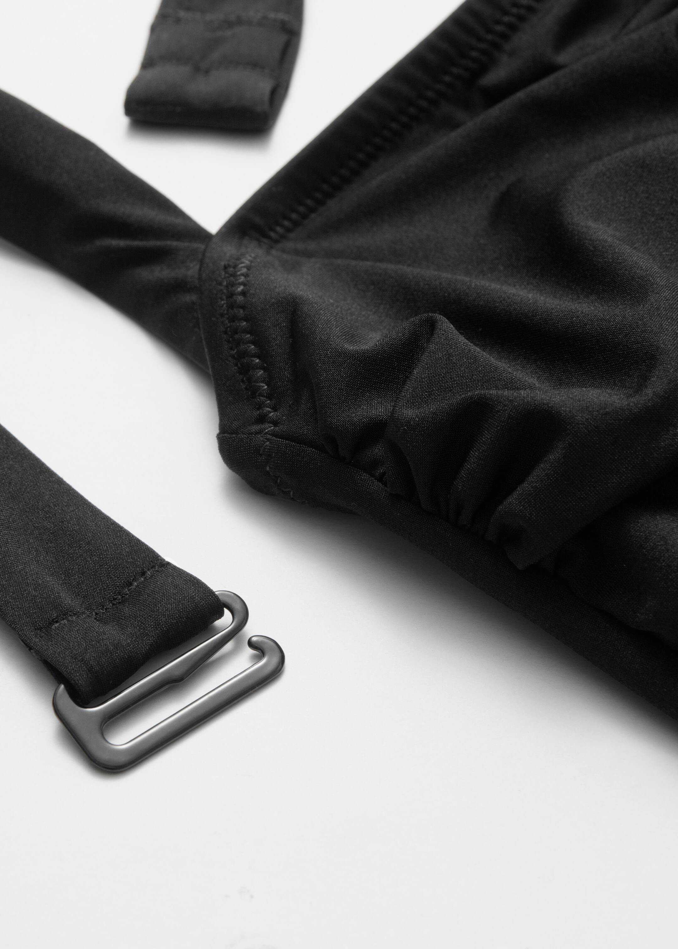 Ver imagen más grande: Traje de baño con cuello halter - Negro - MUJER | H&M ES 5