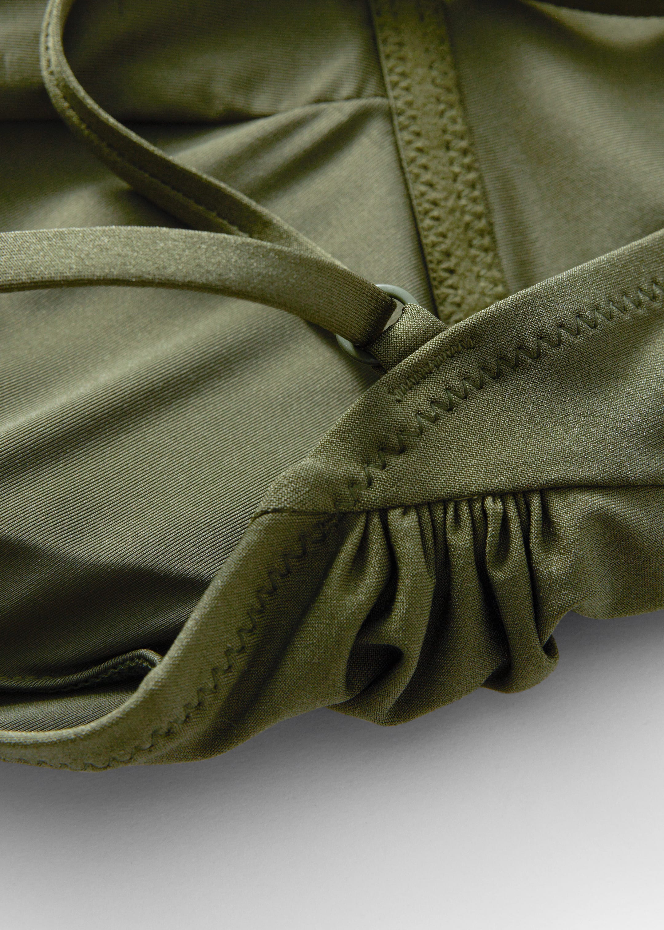 Zobacz większy obraz: Kostium kąpielowy z wycięciem w szpic - Zielony khaki - ONA | H&M PL 2