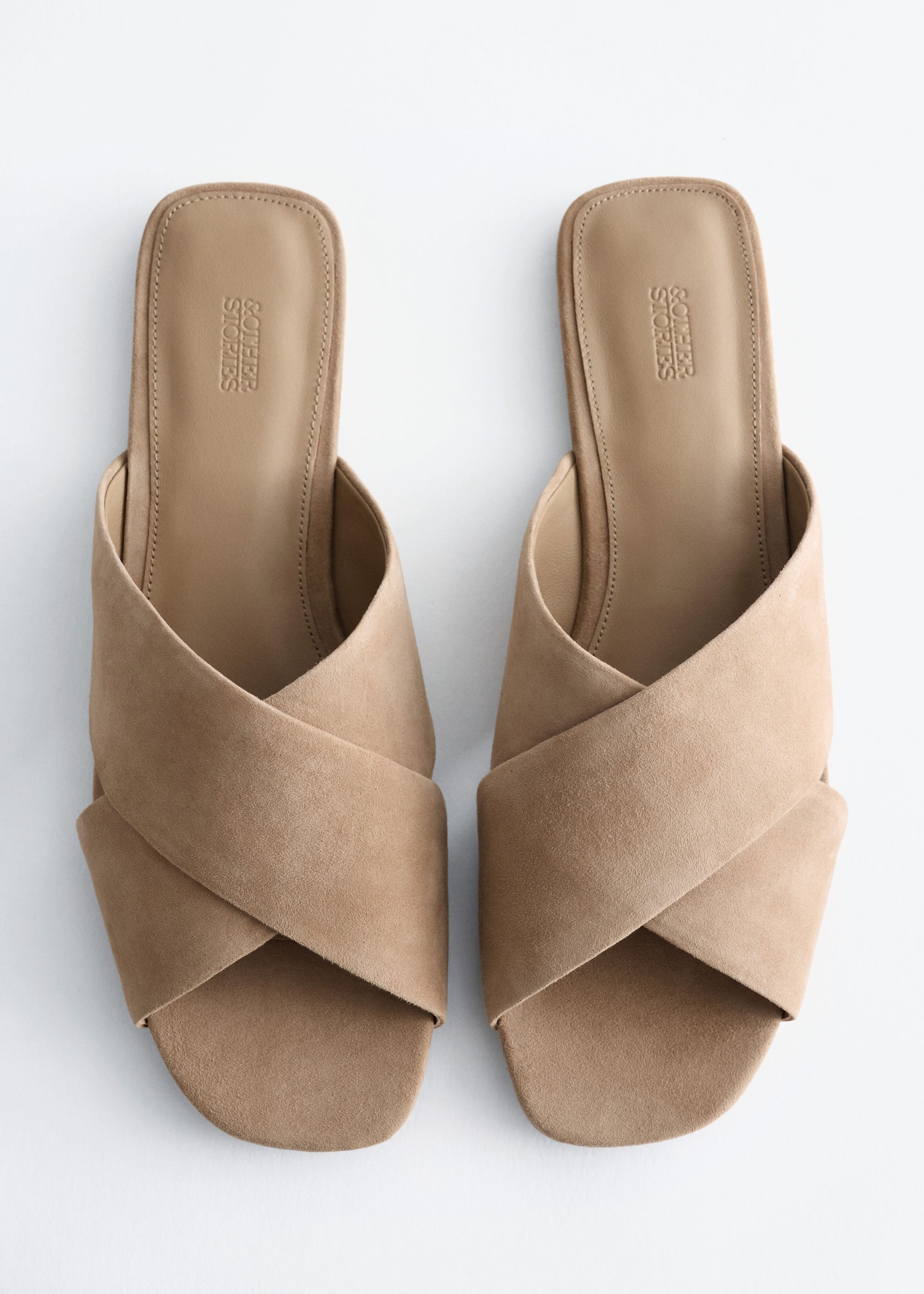 Image of Sandalen met gekruiste bandjes
