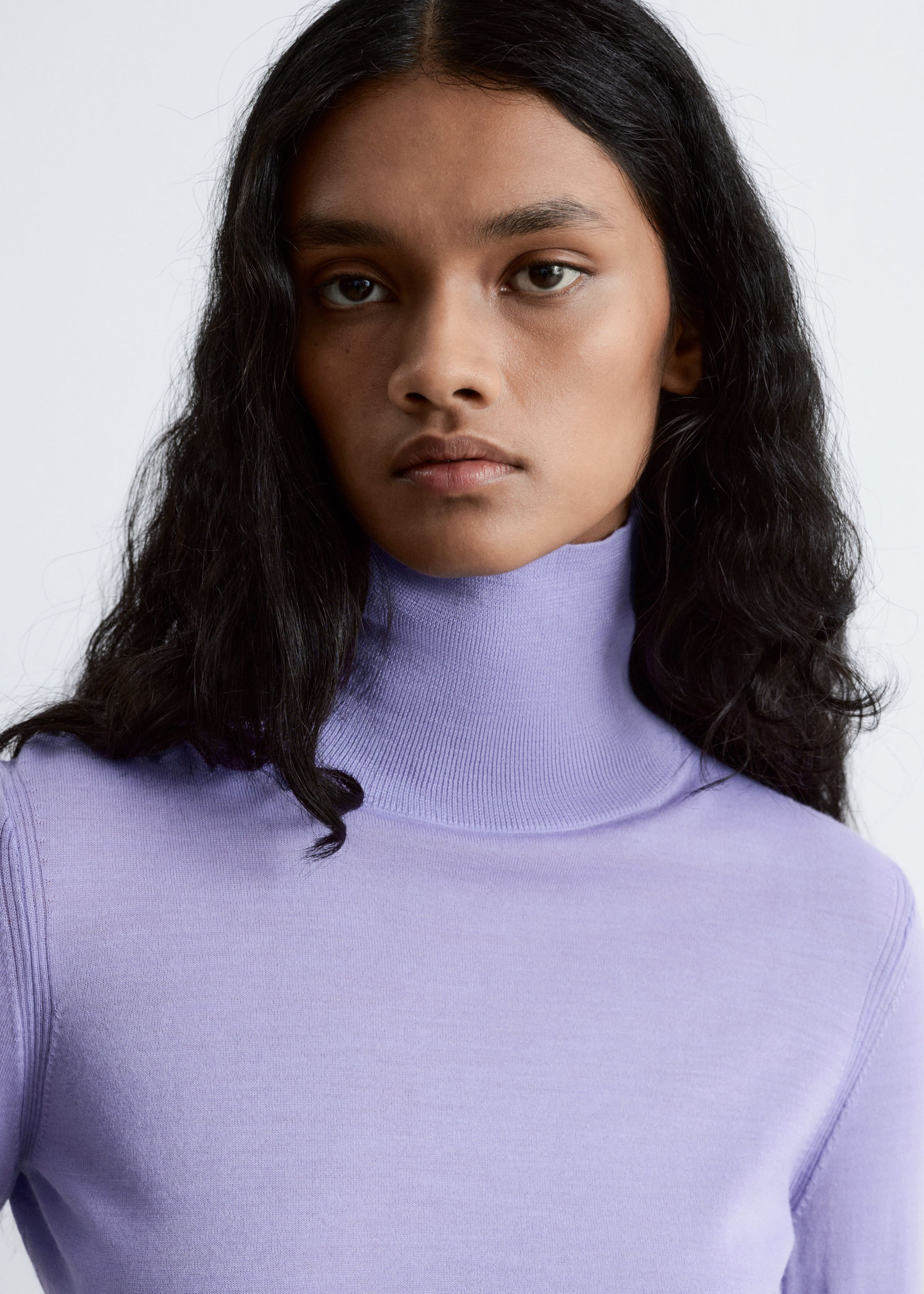 Image of Rollkragenpullover aus fein gestrickter Wolle