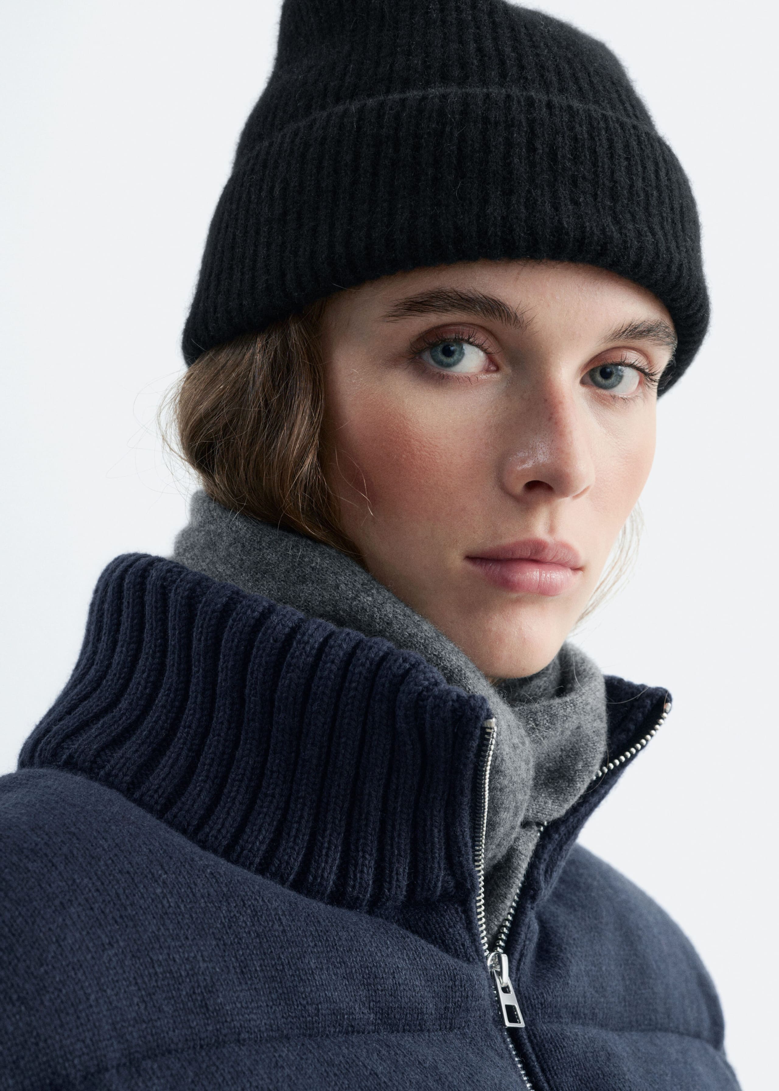 Cashmere Beanie - Black - Still Life