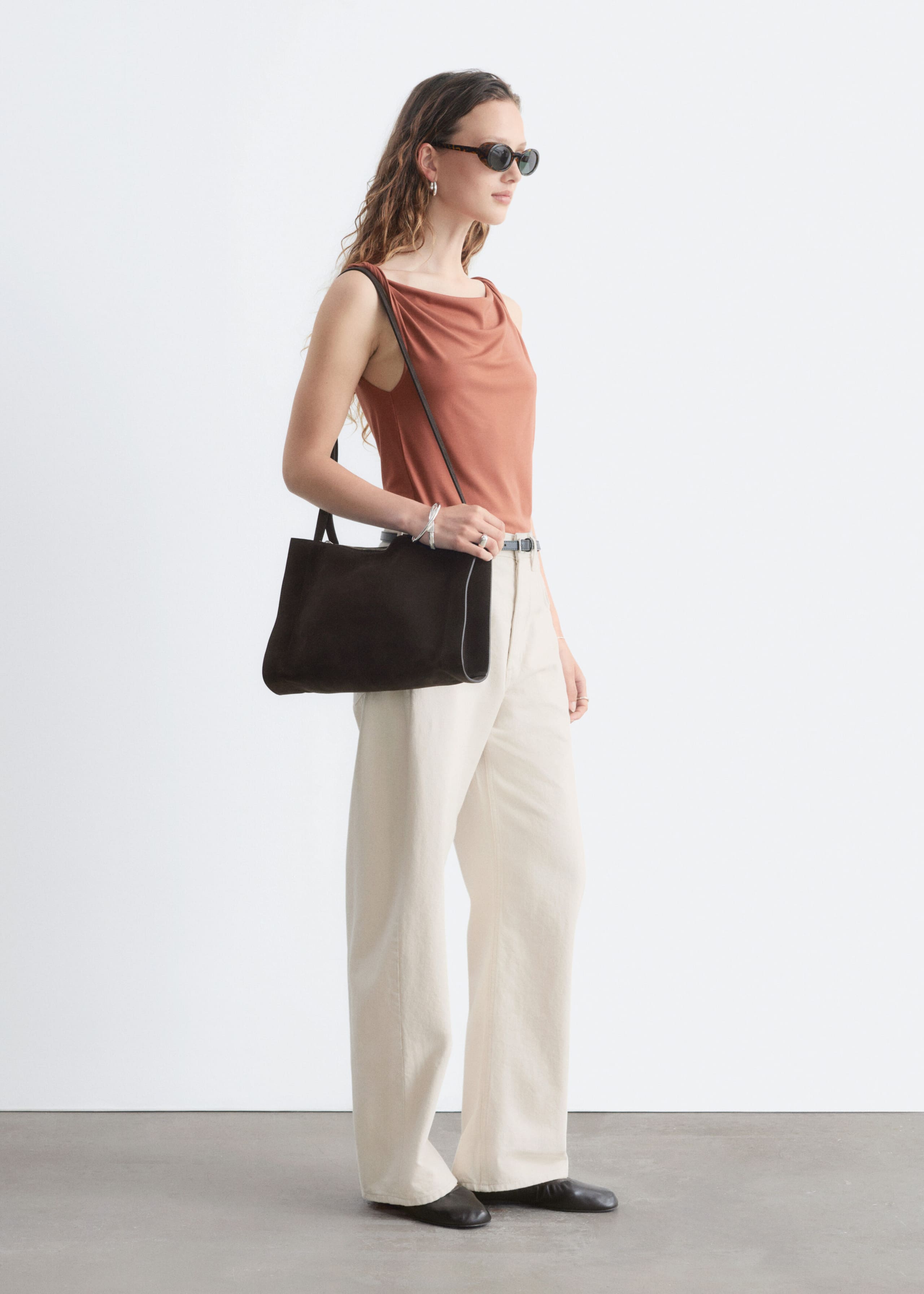 Barrel-Leg Jeans - Cream - Lookbook