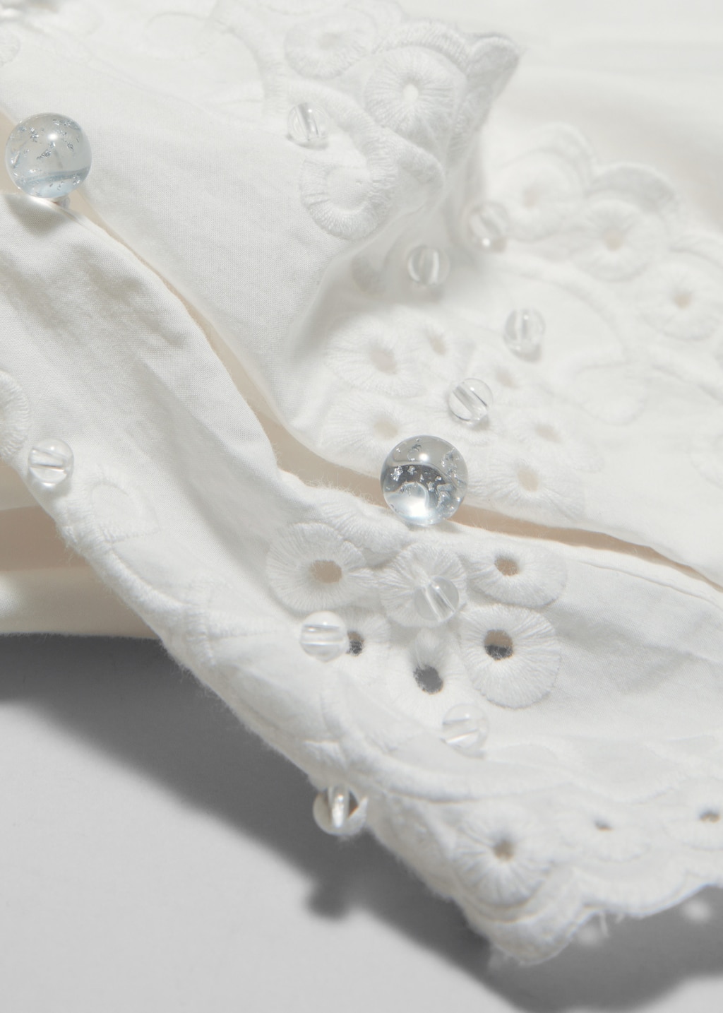 Scalloped Off-Shoulder Blouse - {{variantName}} - Descriptive Detail