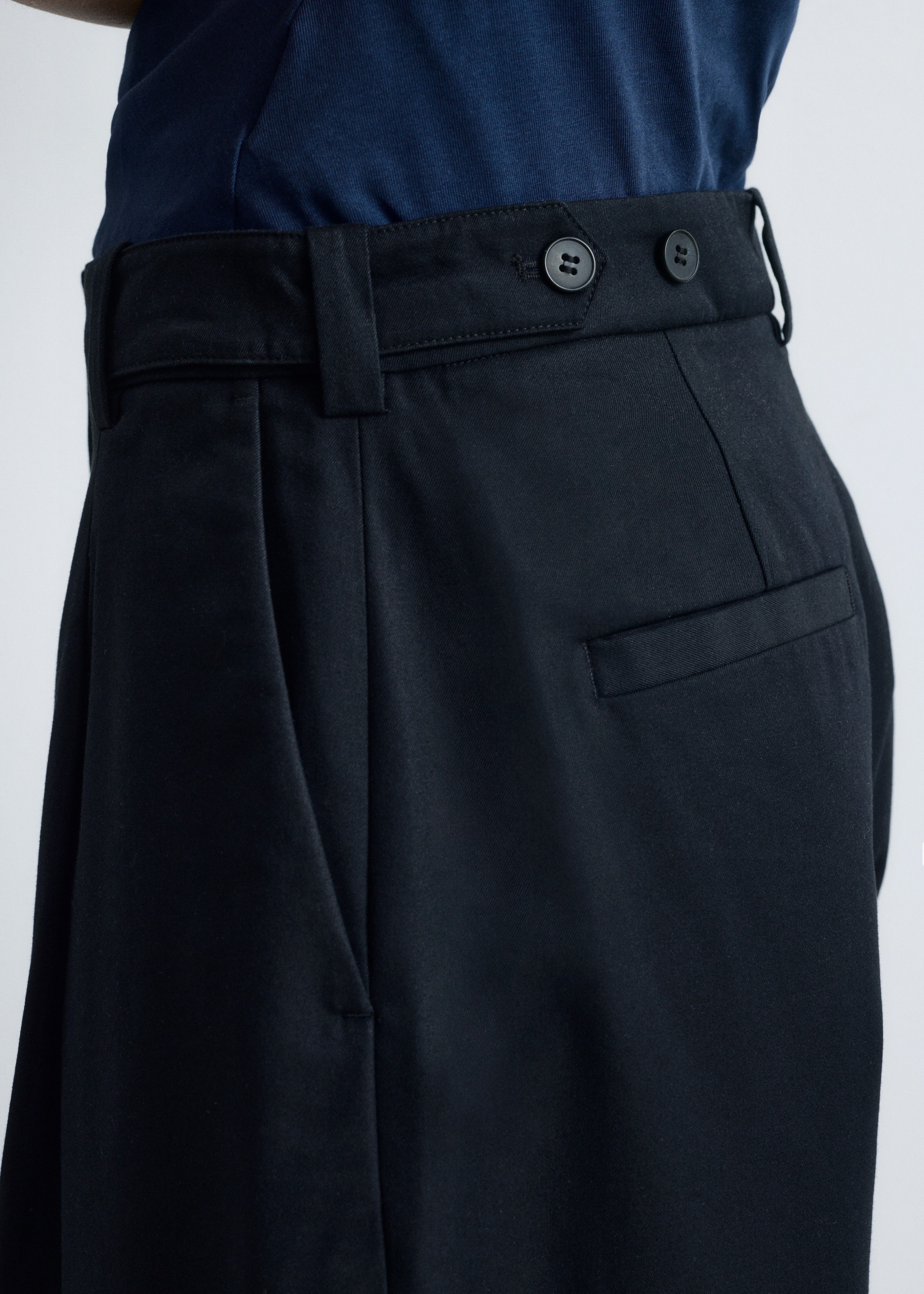 Zobacz większy obraz: Zwężane spodnie z kantami - Czarny - ONA | H&M PL 6