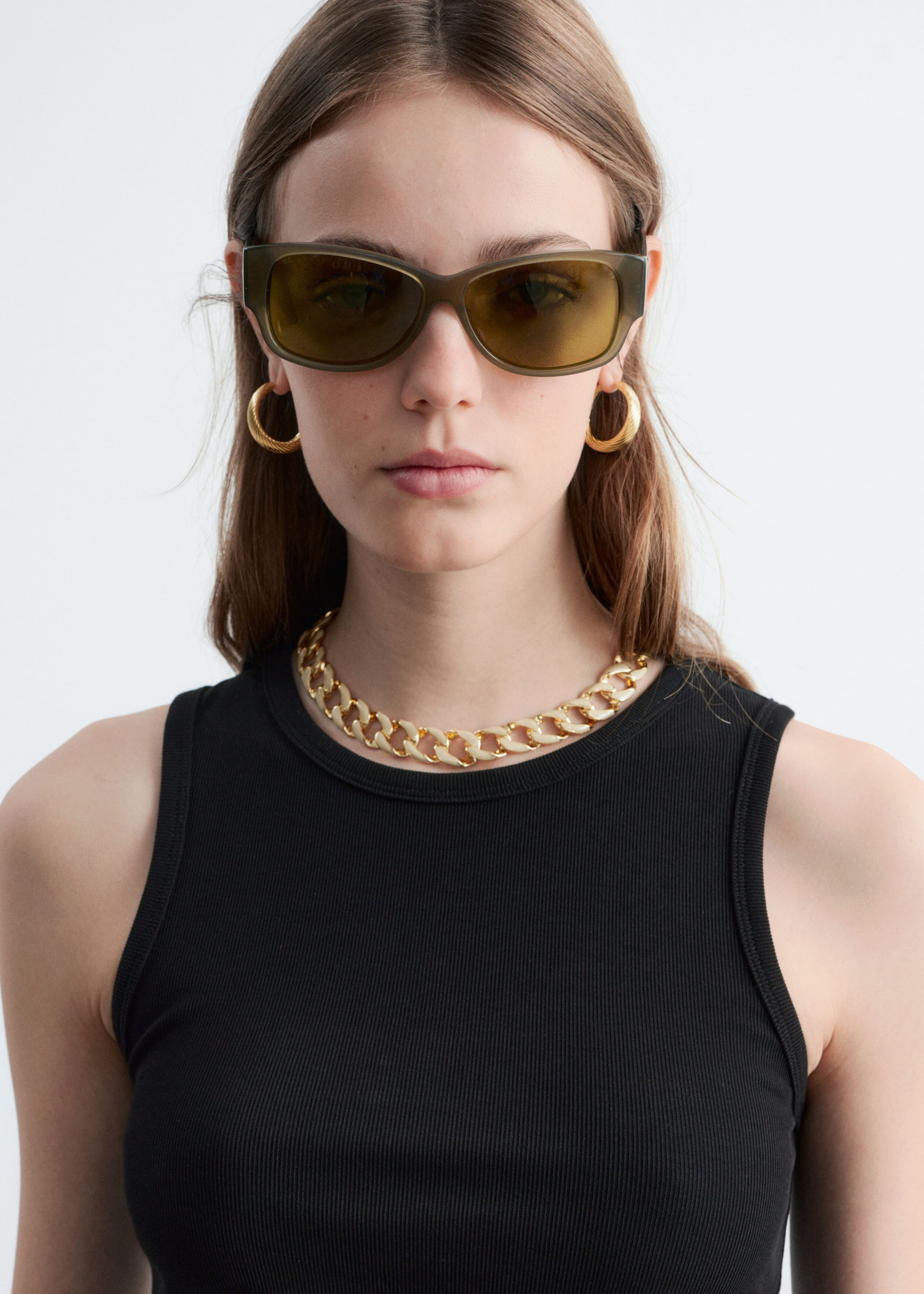 Fitted Tank Top - Black - Lookbook