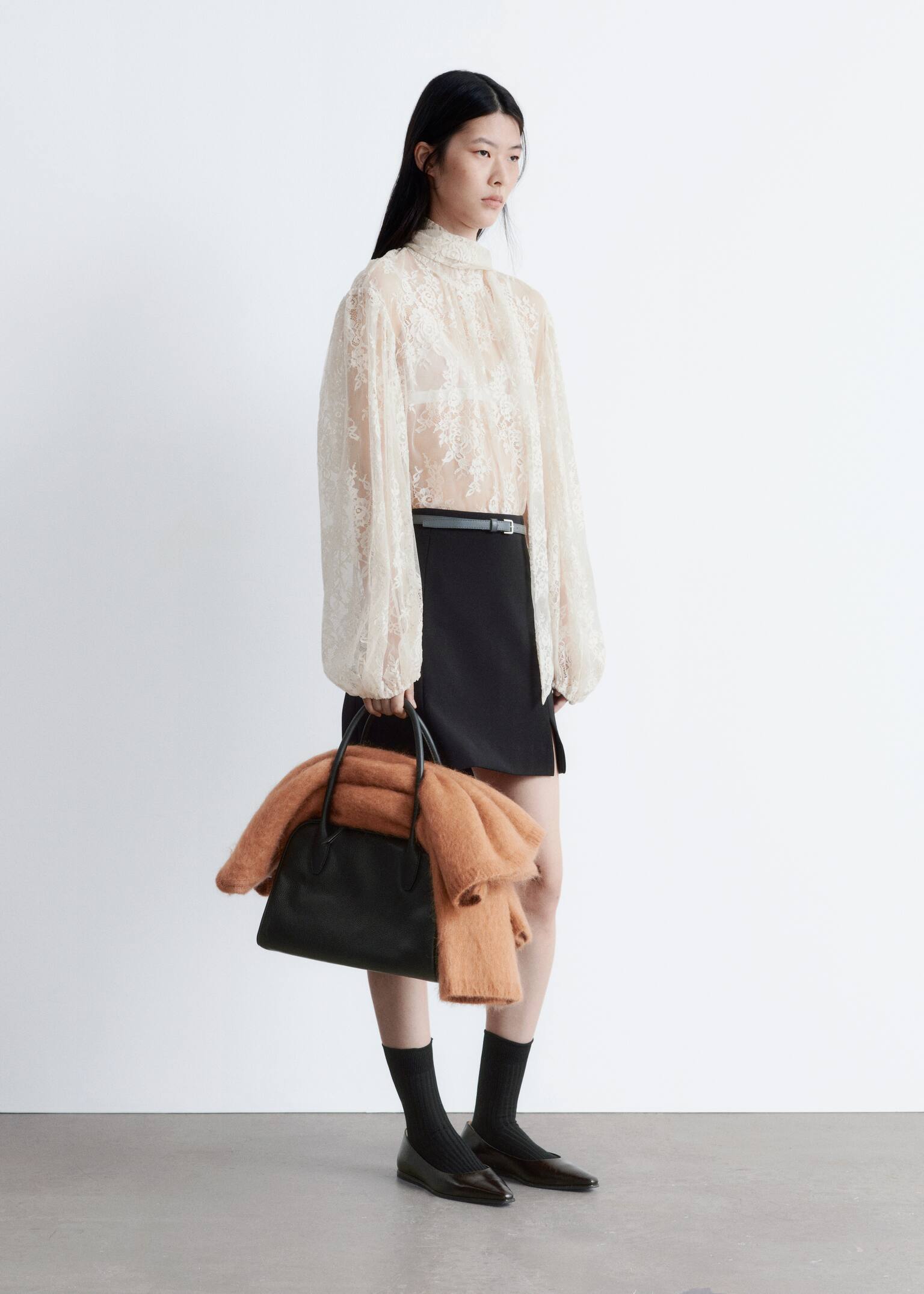 חצאית מיני בגזרה גבוהה - שחור - 3