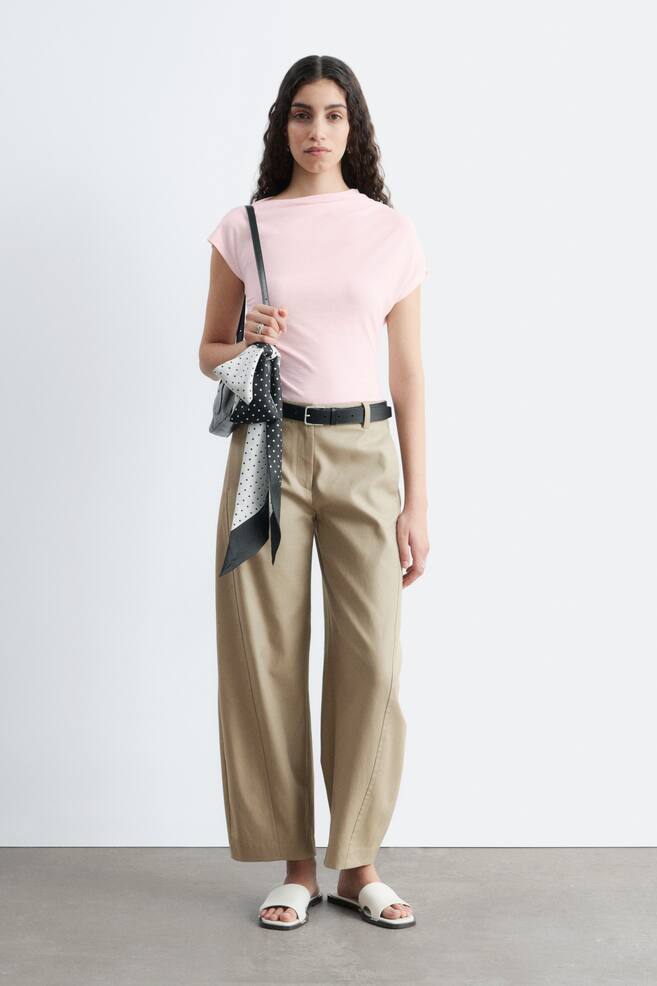 Pantalones en sarga de algodón con perneras barril - Beige/Blanco - 1