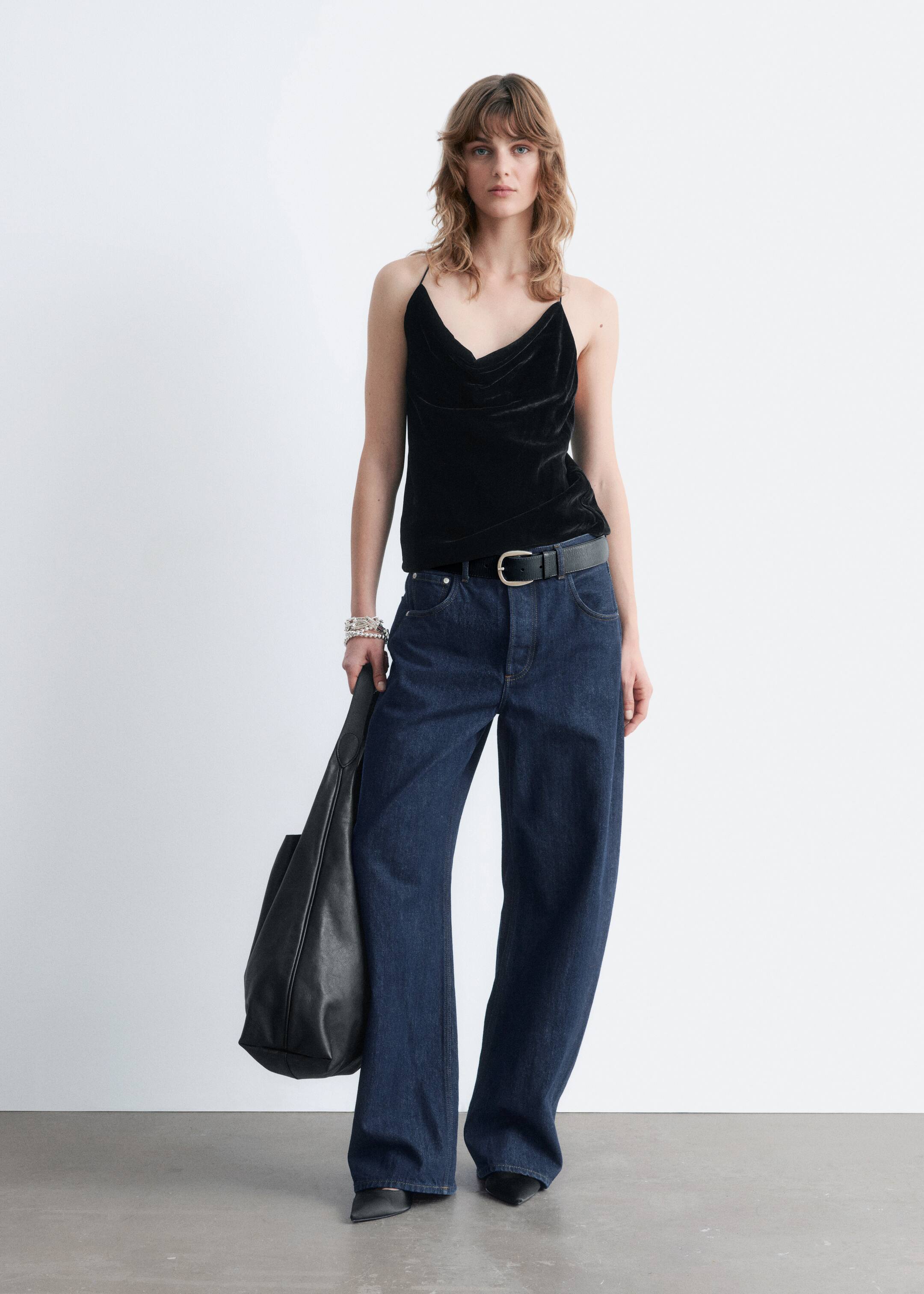 Grösseres Bild ansehen: Trägertop aus Samt - Schwarz | H&M CH 2