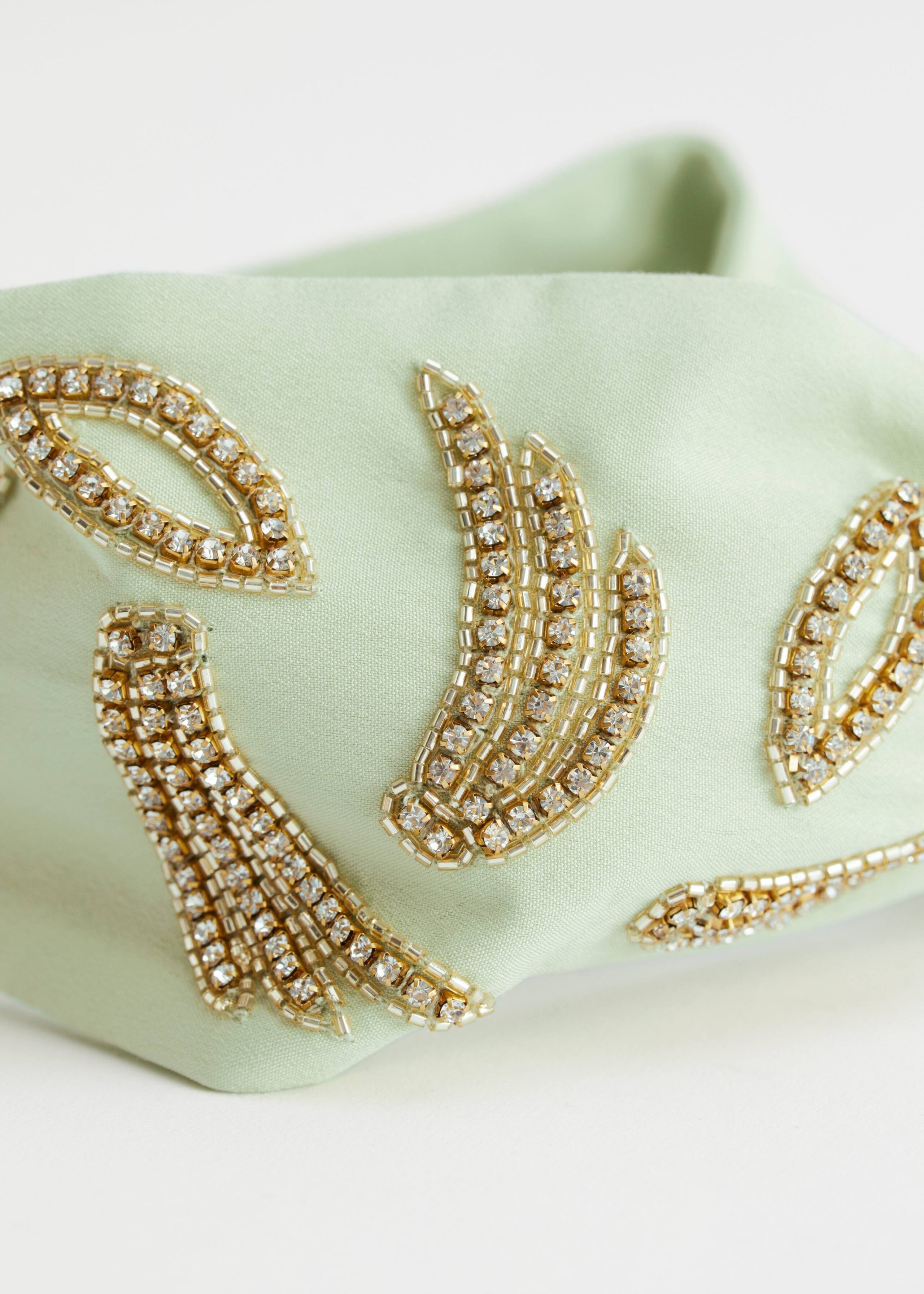 Beaded Front Knot Headband - {{variantName}} - Detalle descriptivo
