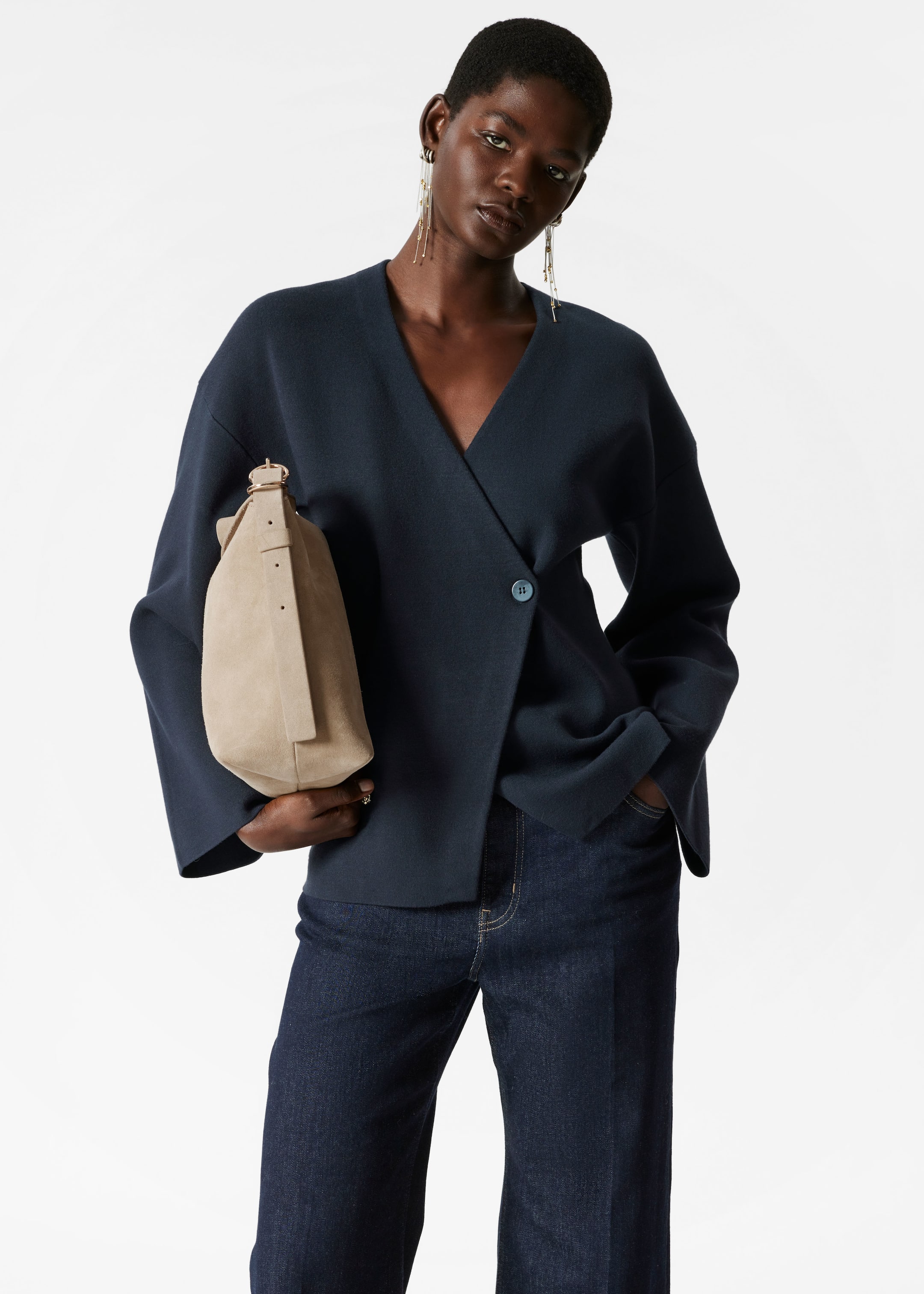 Visa större bild: Asymmetrisk cardigan - Marinblå - DAM | H&M SE 1