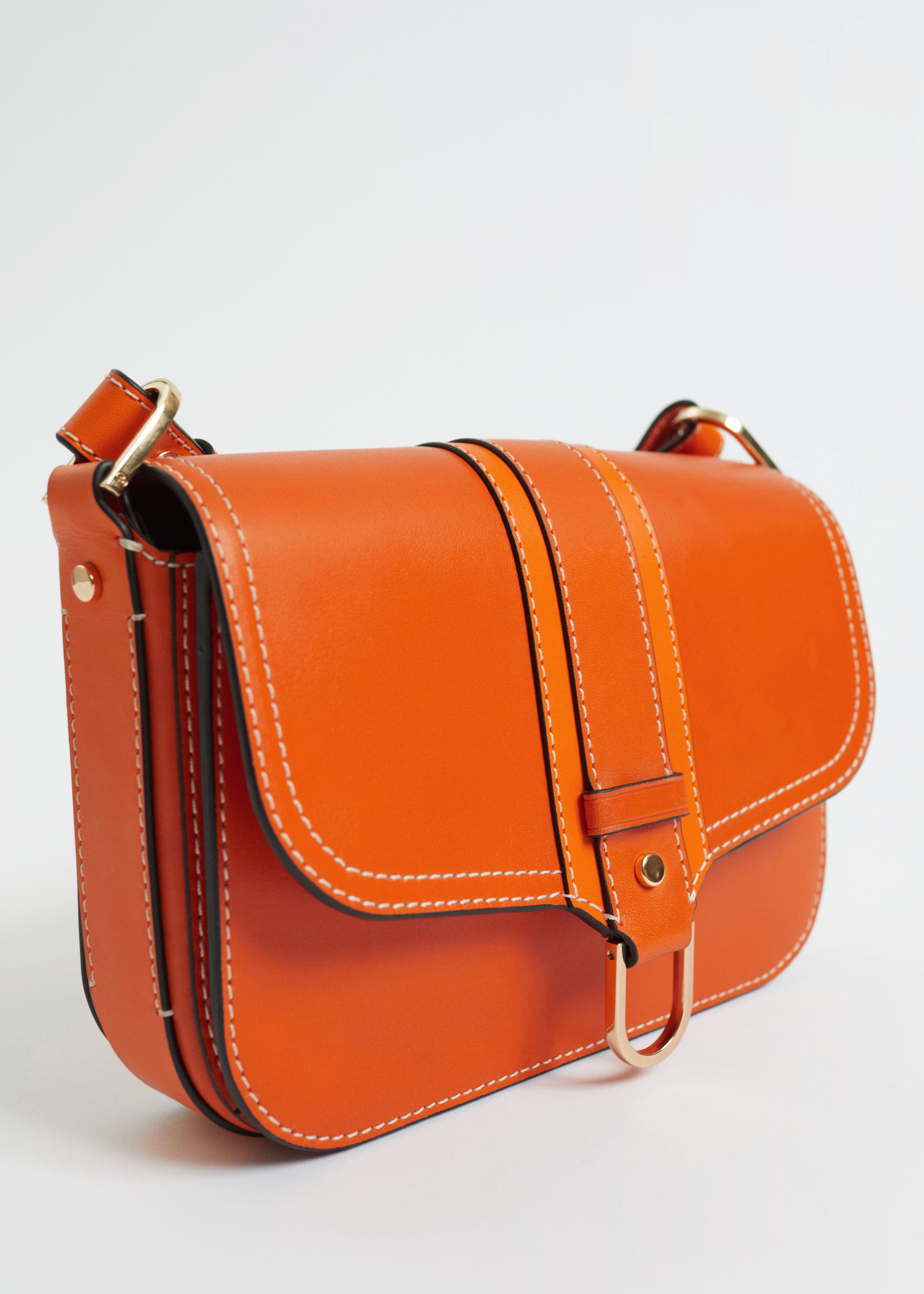 SoftLeatherCrossbodyBag - {{variantName}} - Descrizione dettagliata