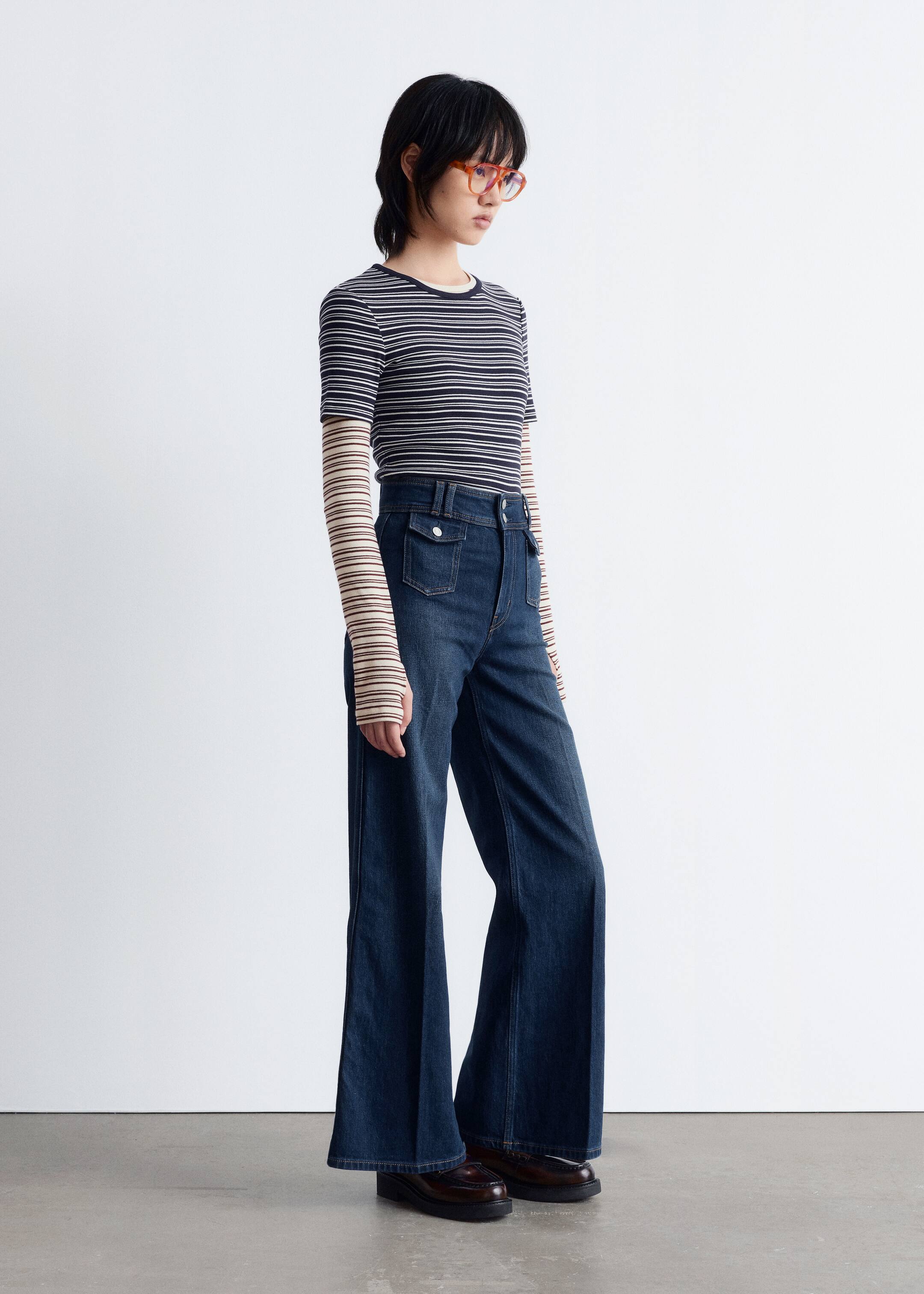 Преглед на по-голямо изображение: Press-Crease Flared Jeans - Изпрано средно синьо - ЖЕНИ | H&M BG 5