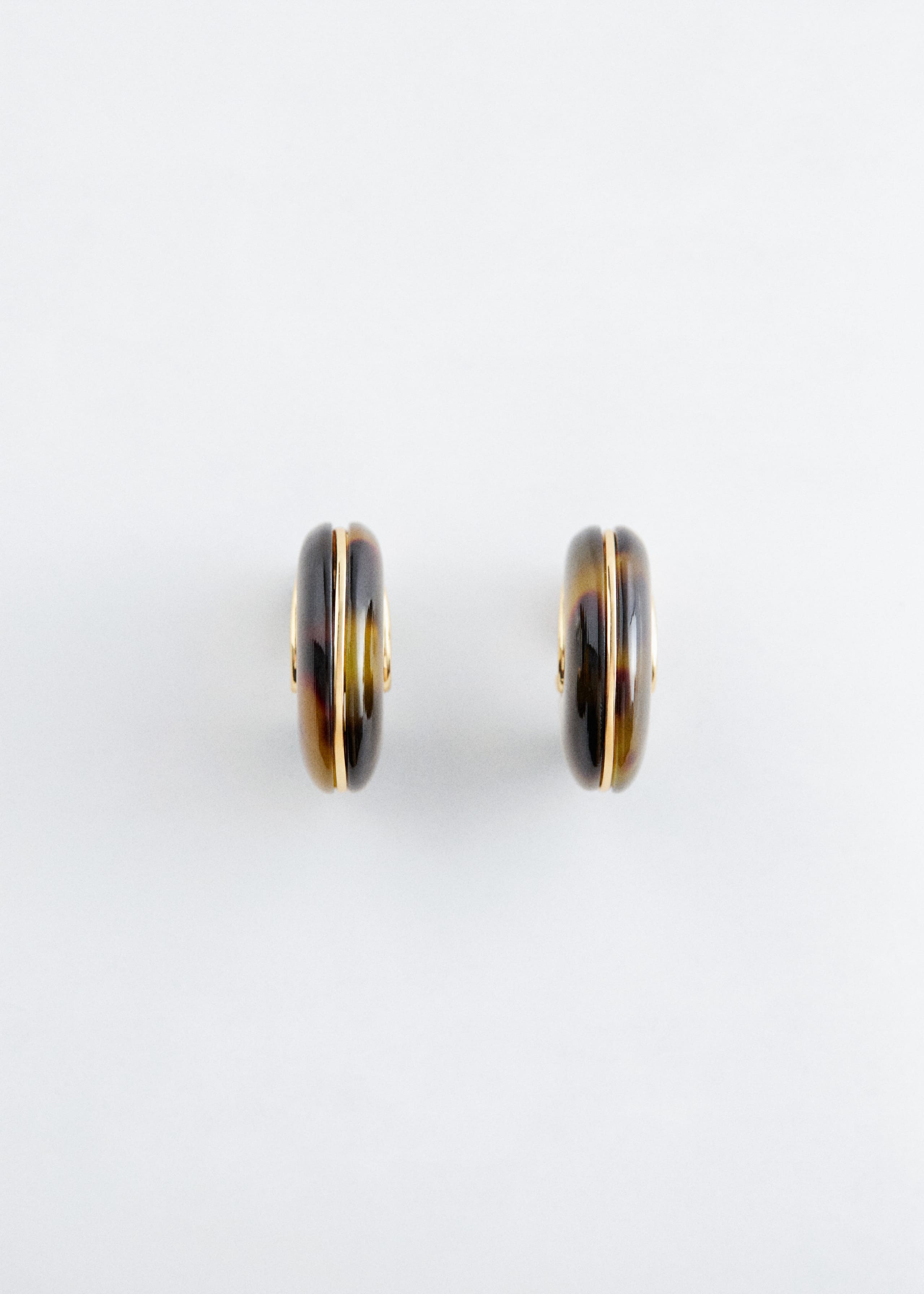 Créoles en résine écaille de tortue - {{variantName}} - Descriptive Detail