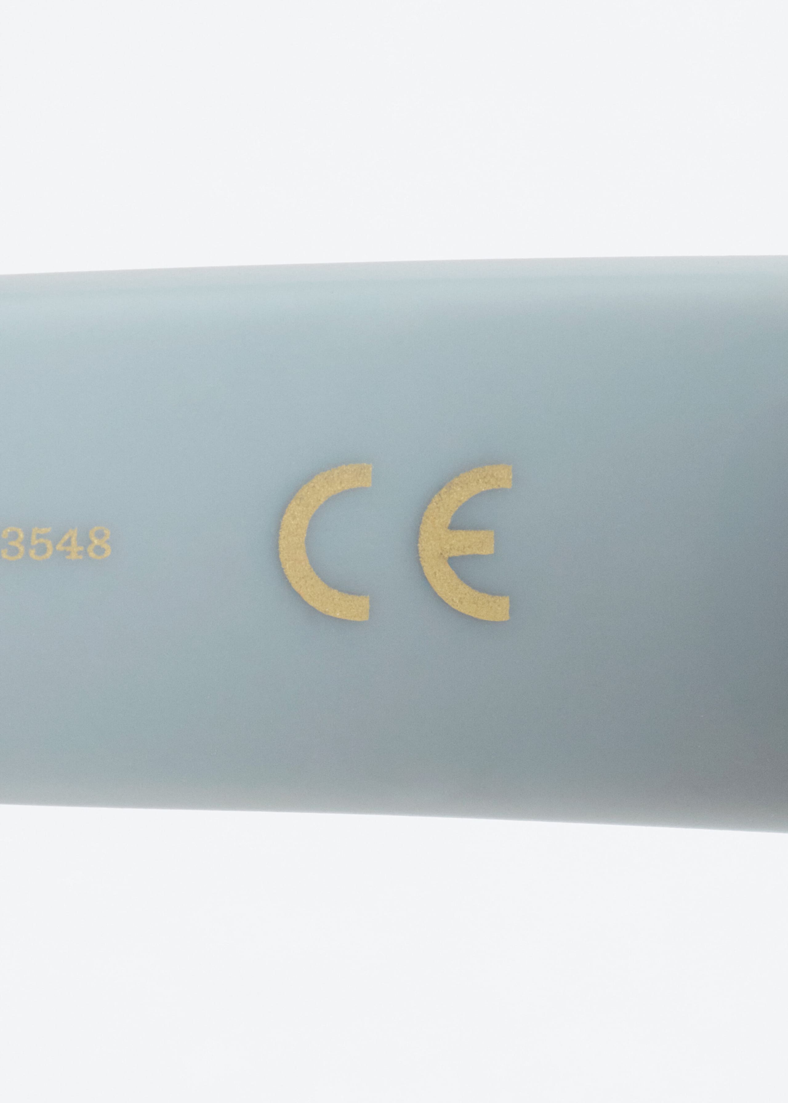 Oval Sunglasses - {{variantName}} - Descriptive Detail