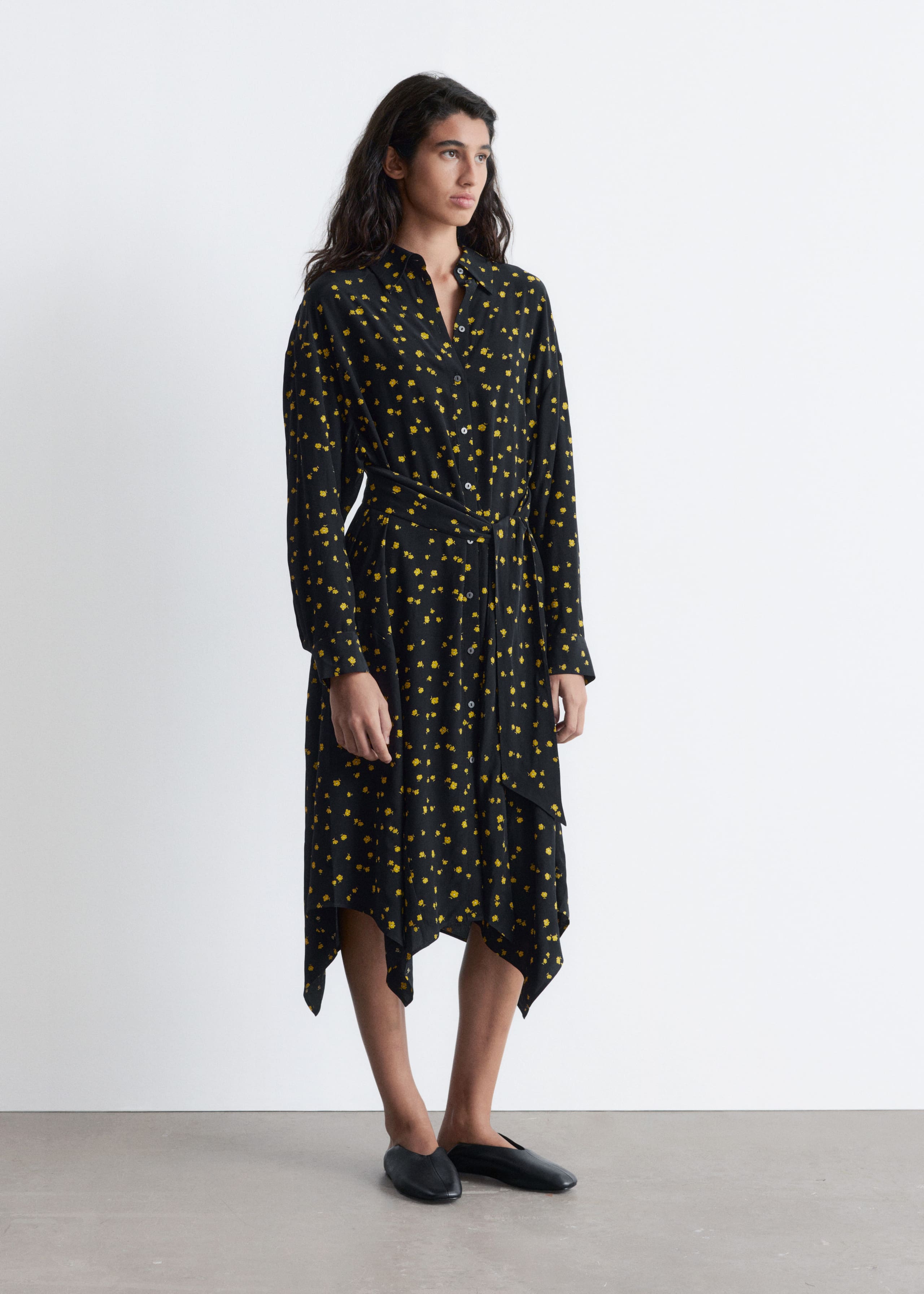 Image of Vestido camisero midi con detalle de lazo