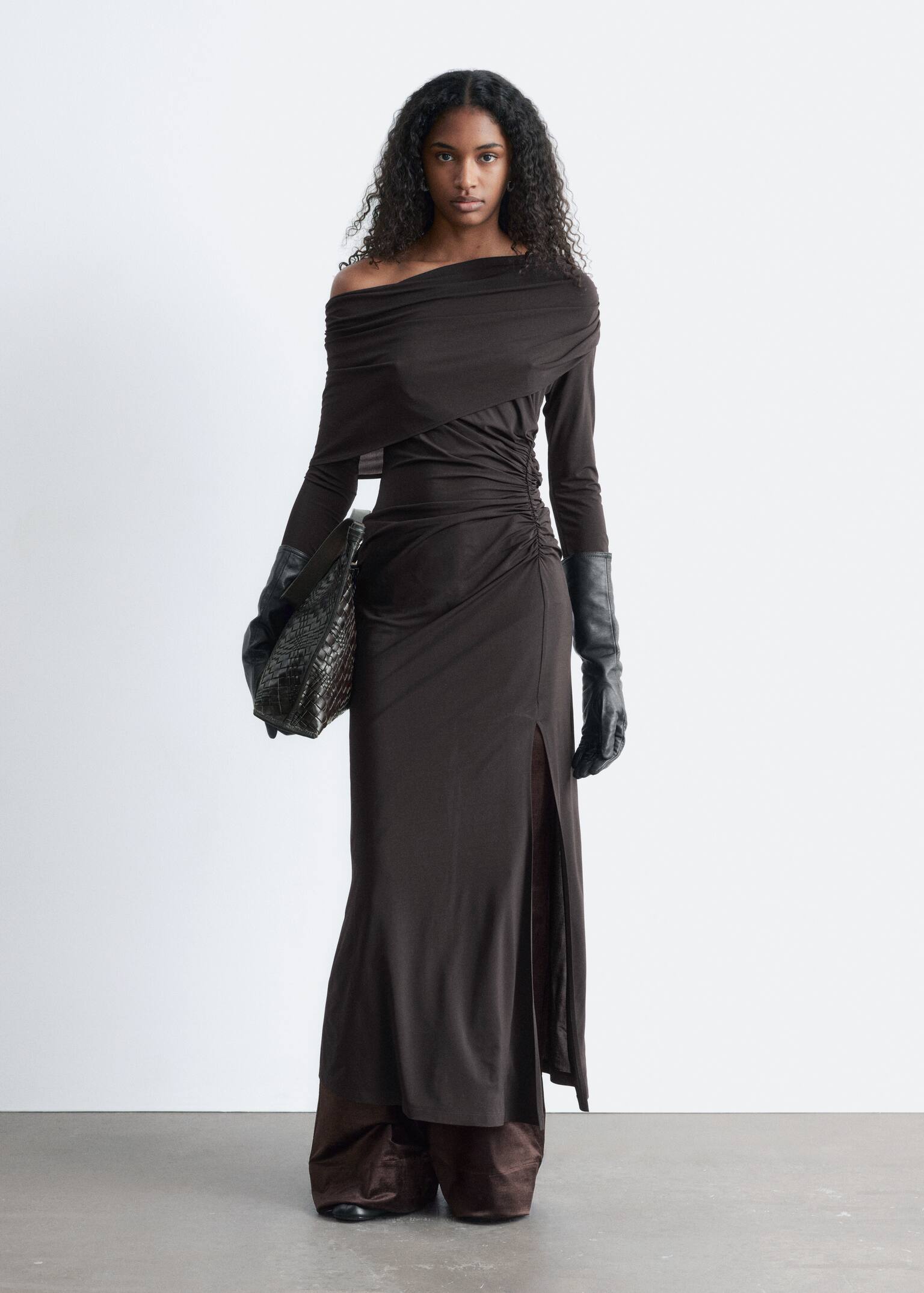 Abito midi drappeggiato - Marrone scuro - 4