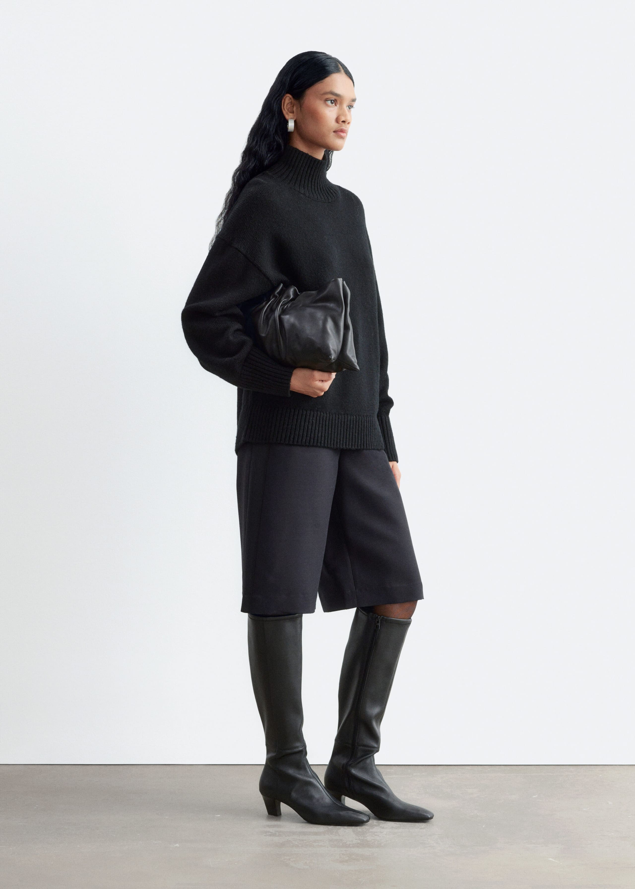 Oversized Wool Turtleneck Jumper - Black - Lookbook