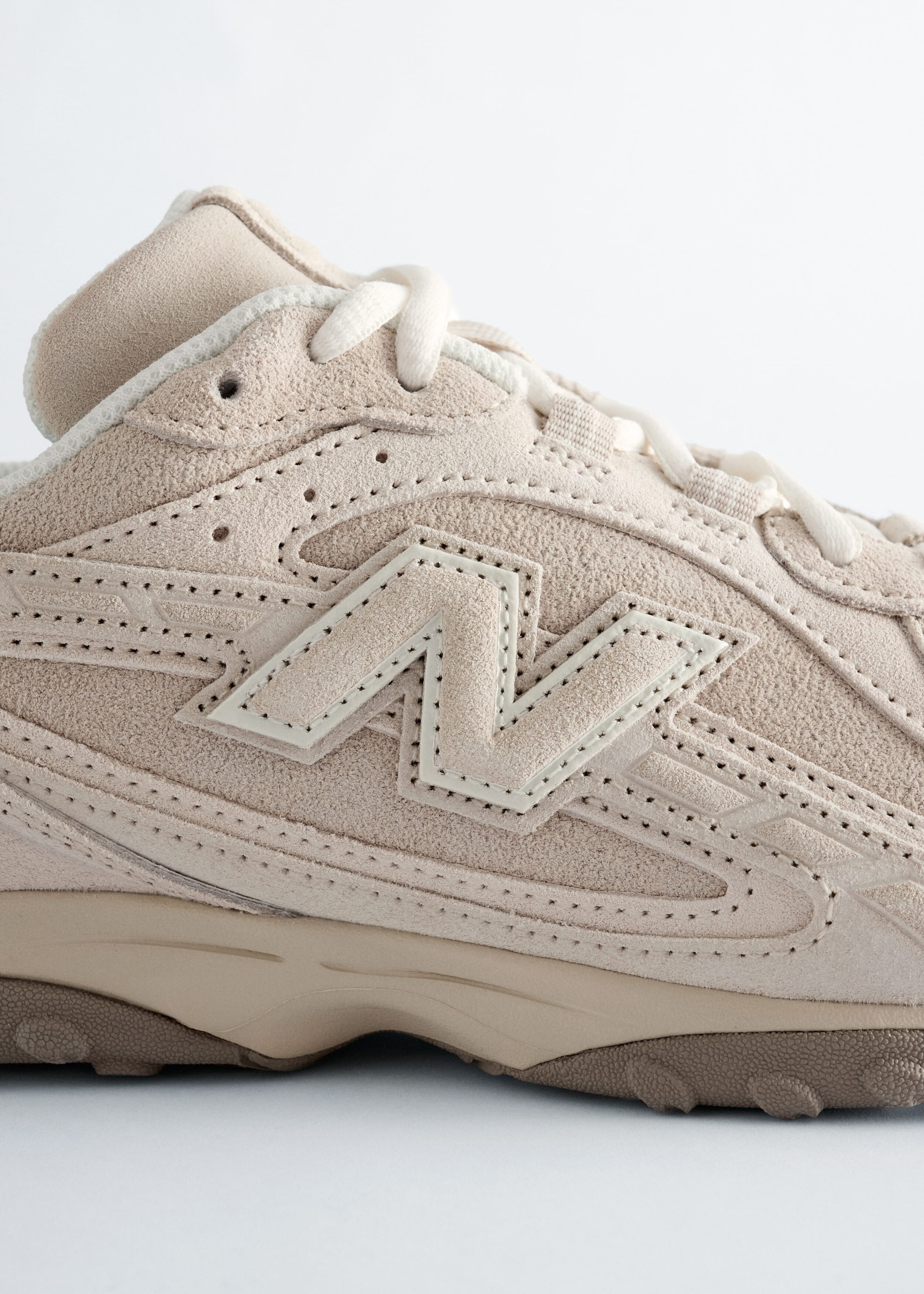 Image of New Balance 204L Sneakers
