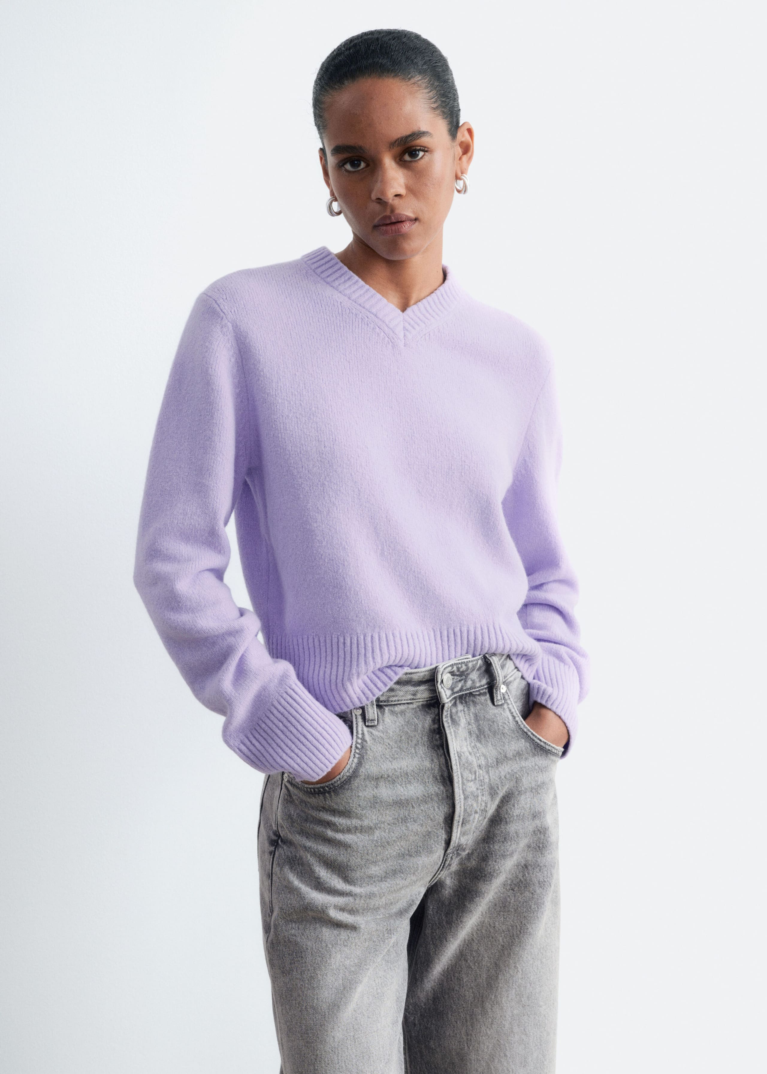 V-Neck Jumper - Dark Red - Lookbook