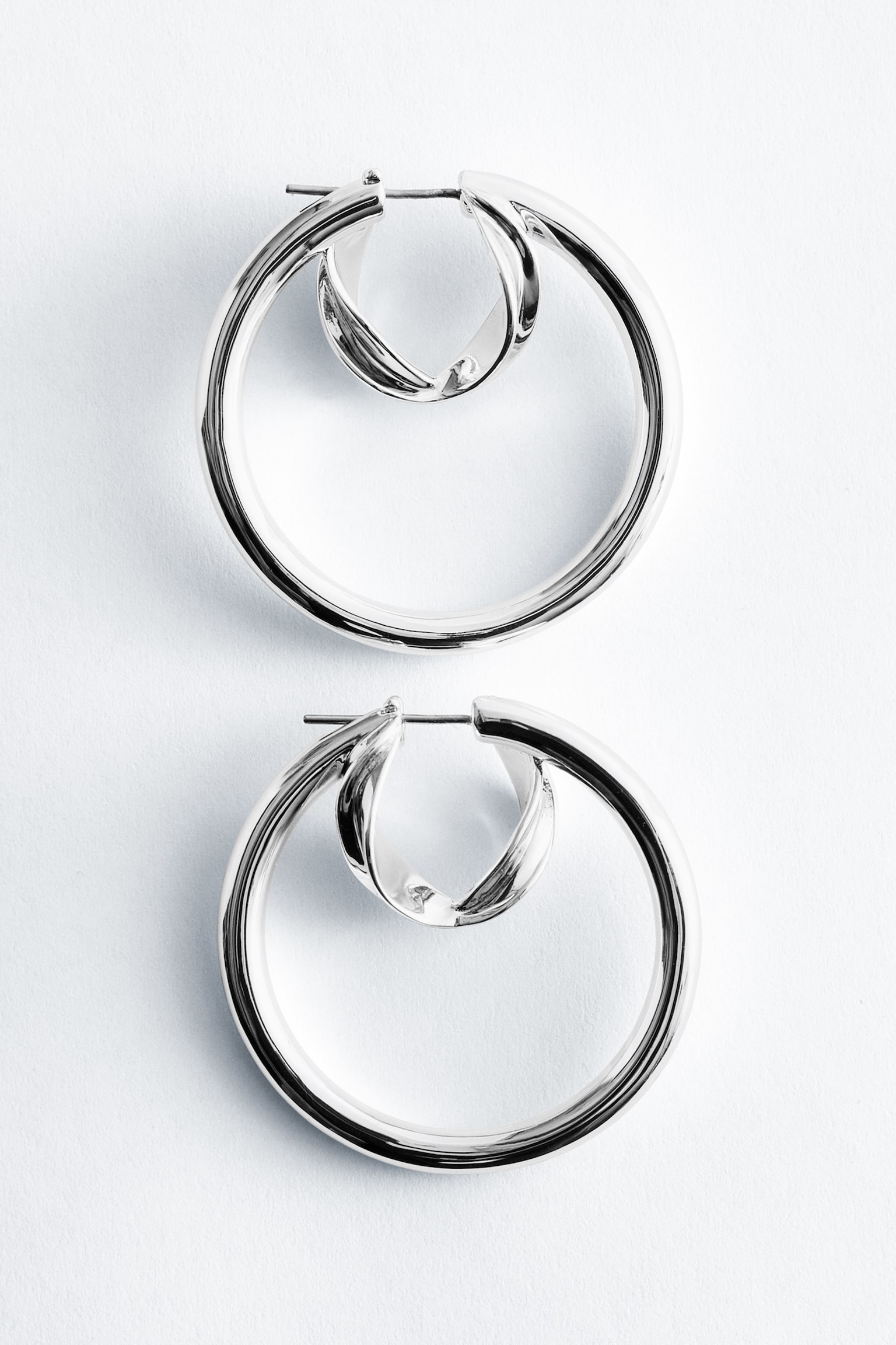 Dvojité kruhové náušnice - Stříbrná