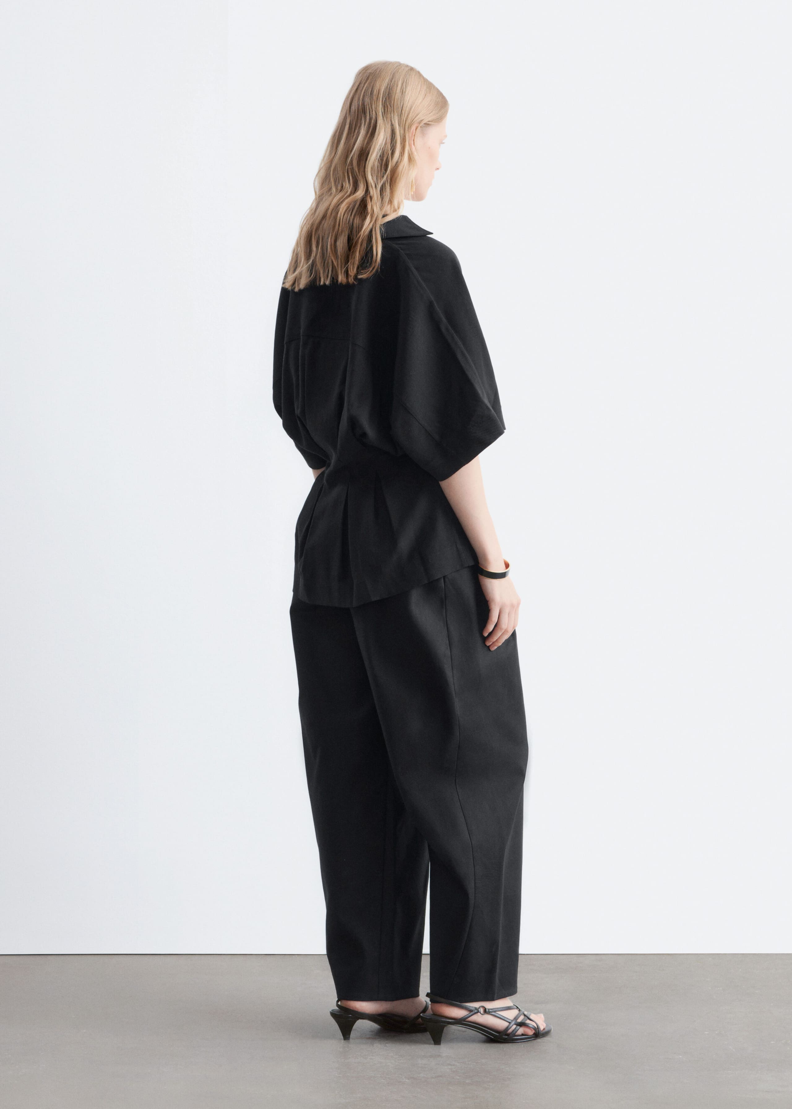 Hemd mit plissierter Taille - Schwarz - Lookbook