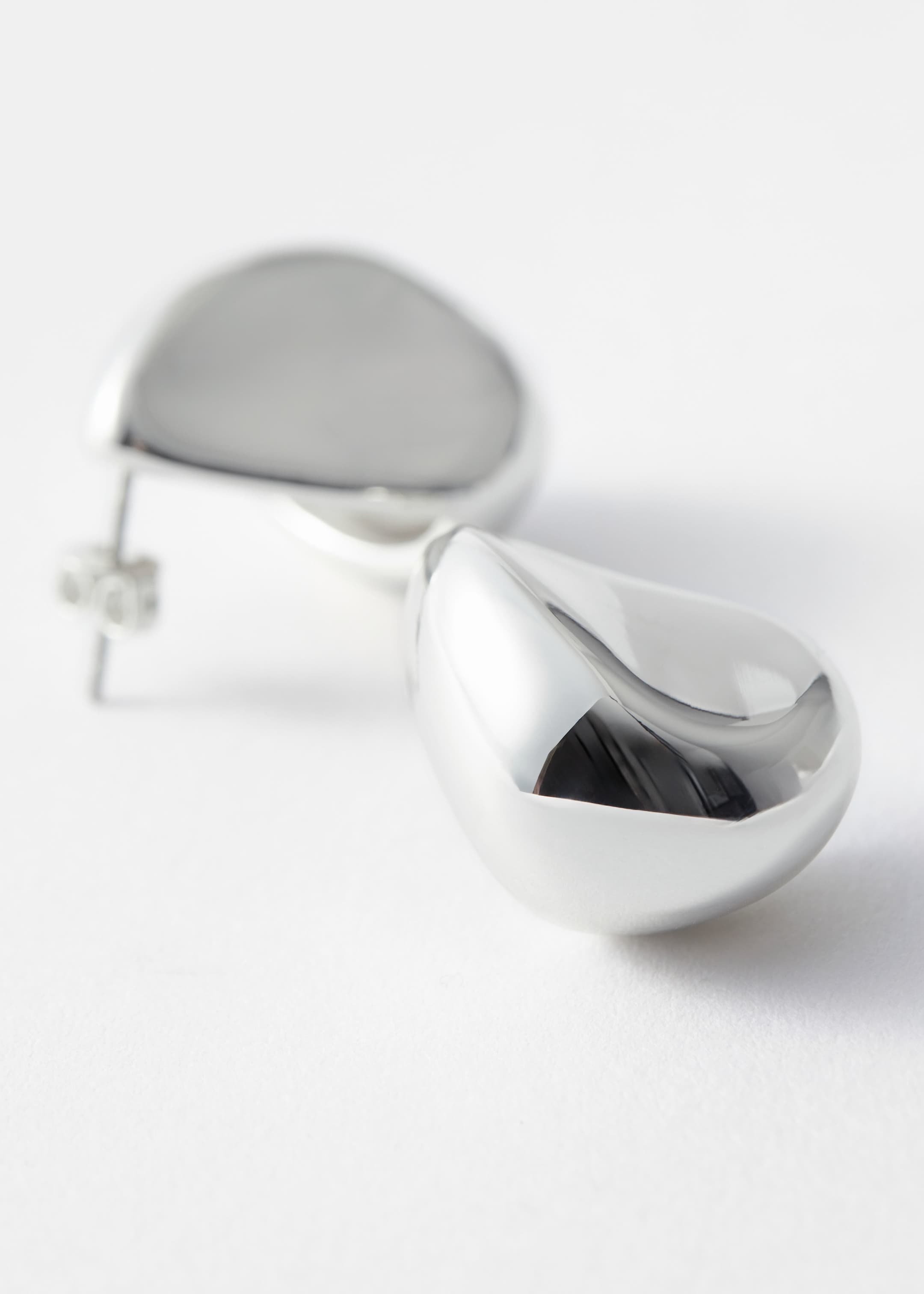 Agrandir l'image: Clous d’oreilles irréguliers - Argenté - FEMME | H&M FR 3