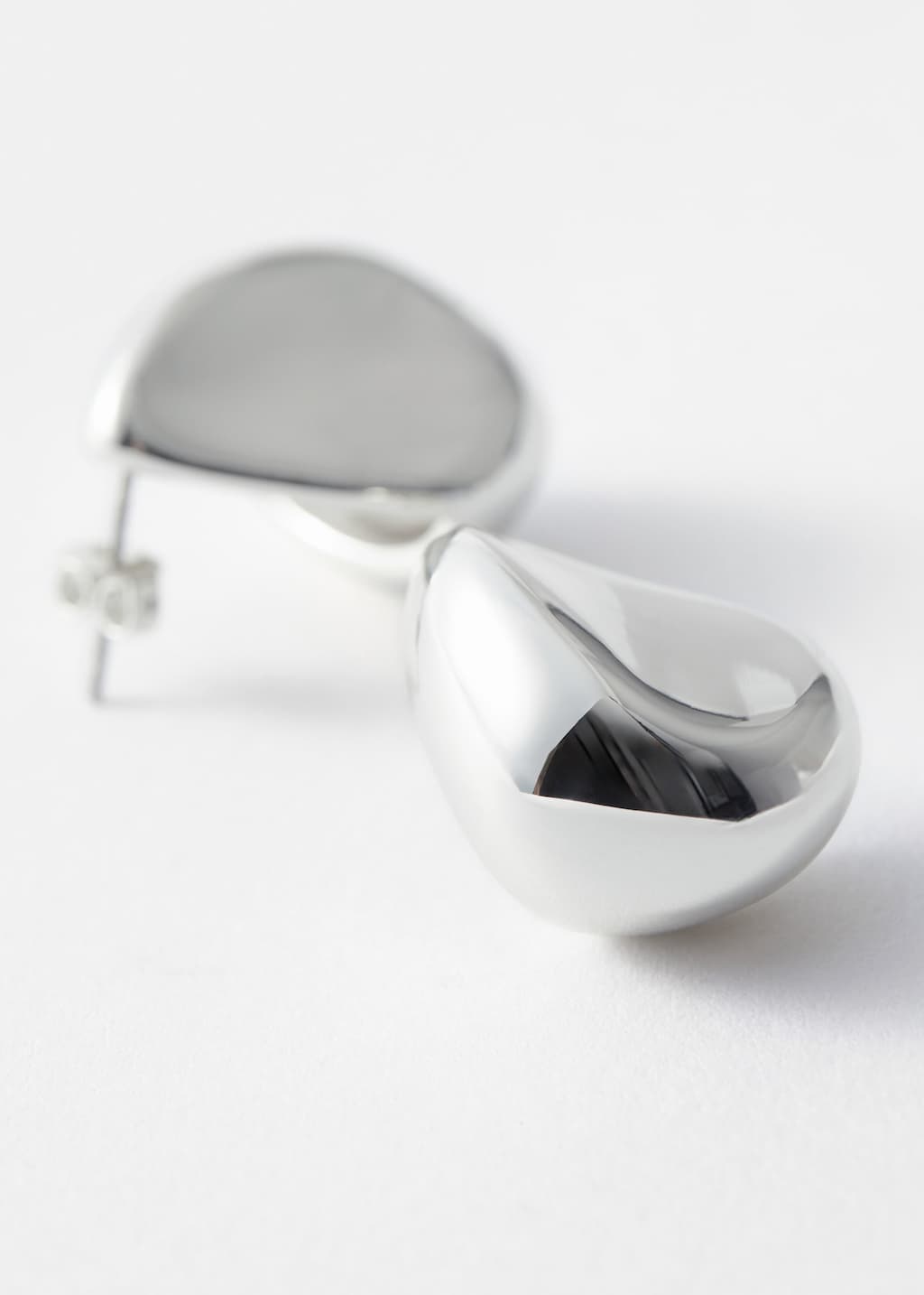 Irregular Stud Earrings - {{variantName}} - Descriptive Detail